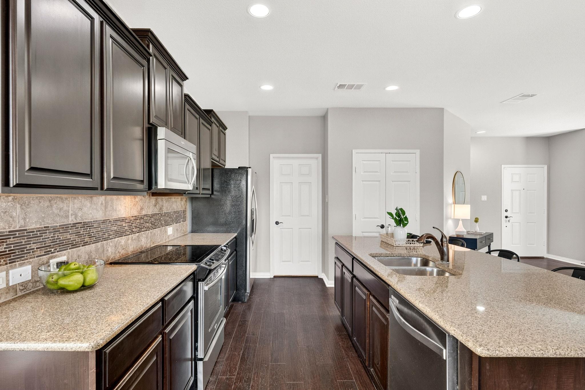 9932 Wading Pool Path, Austin, TX 78748