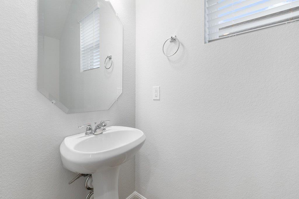 303 ELM BRANCH Trl, Taylor, TX 76574