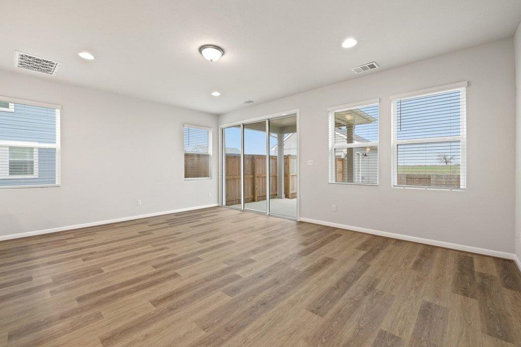 303 ELM BRANCH Trl, Taylor, TX 76574