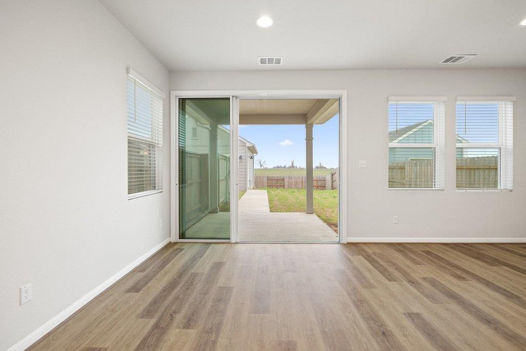 303 ELM BRANCH Trl, Taylor, TX 76574