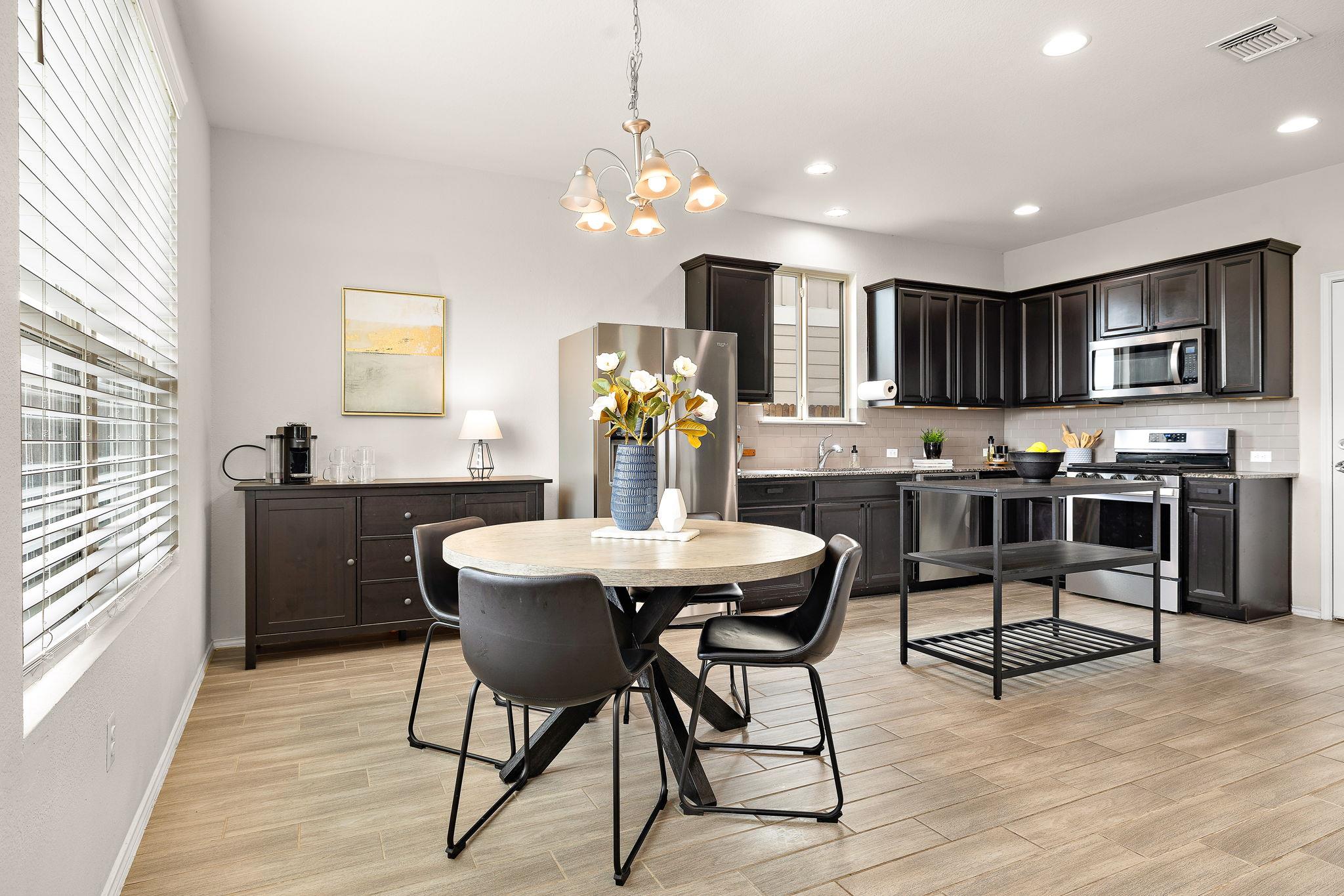 212 Compania Dr, Liberty Hill, TX 78642