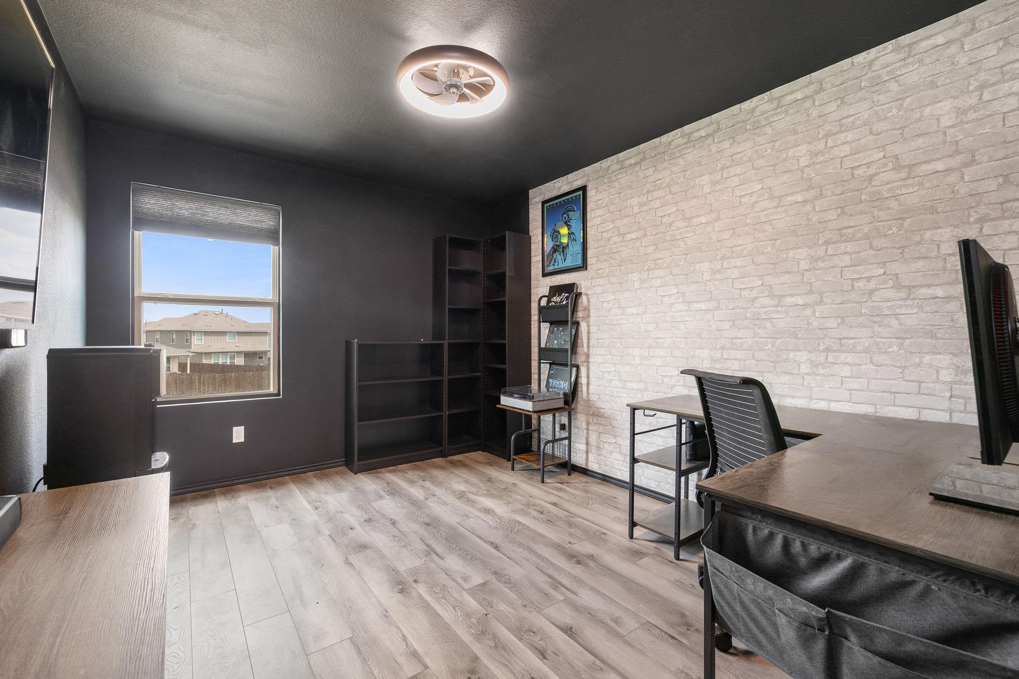 212 Compania Dr, Liberty Hill, TX 78642