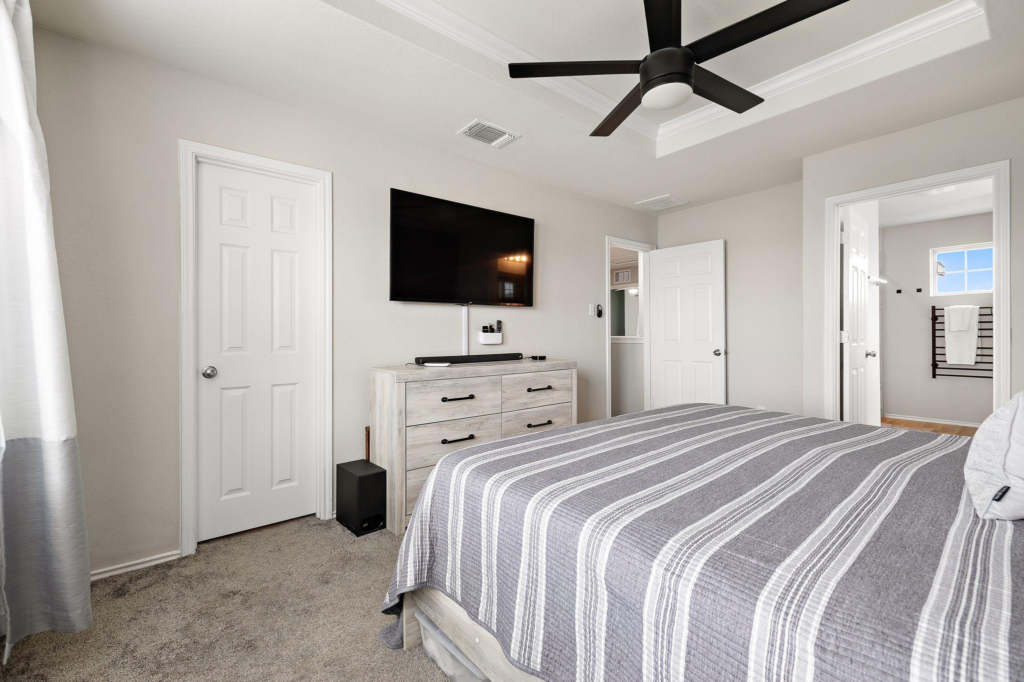 212 Compania Dr, Liberty Hill, TX 78642