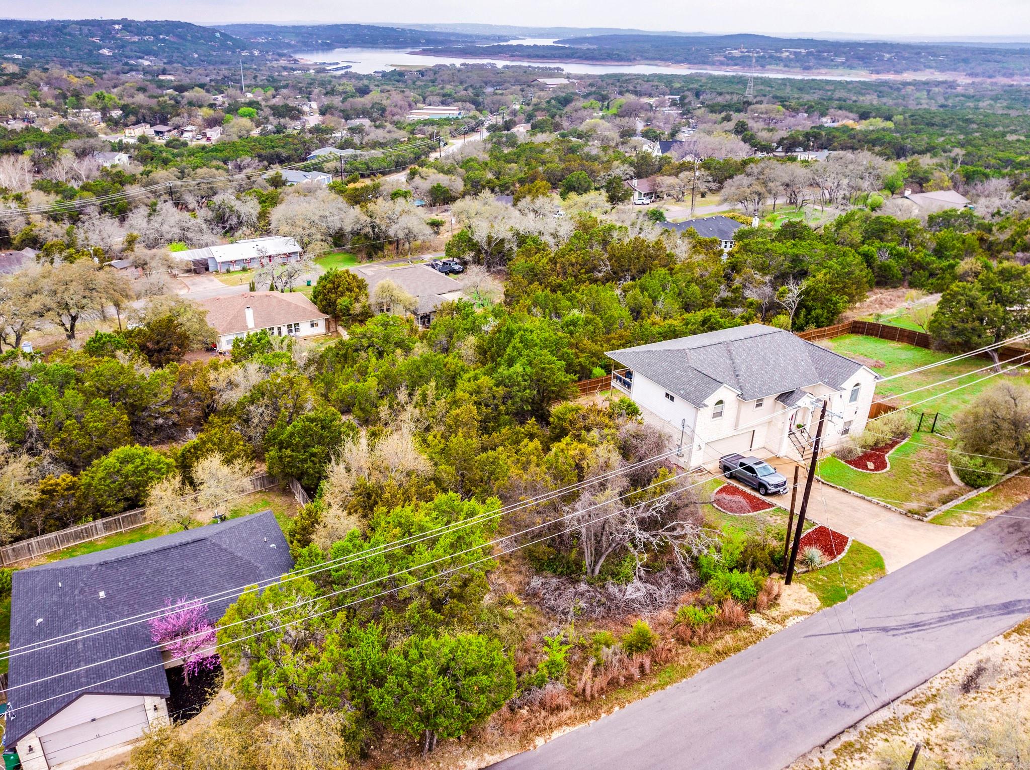 21501 Surrey Ln, Lago Vista, TX 78645