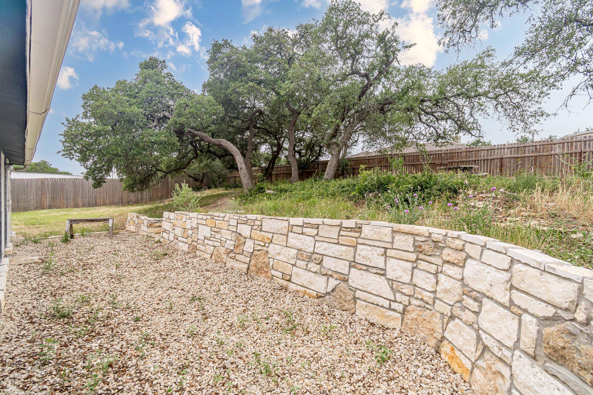 560 Persimmon Pass, Fischer, TX 78623