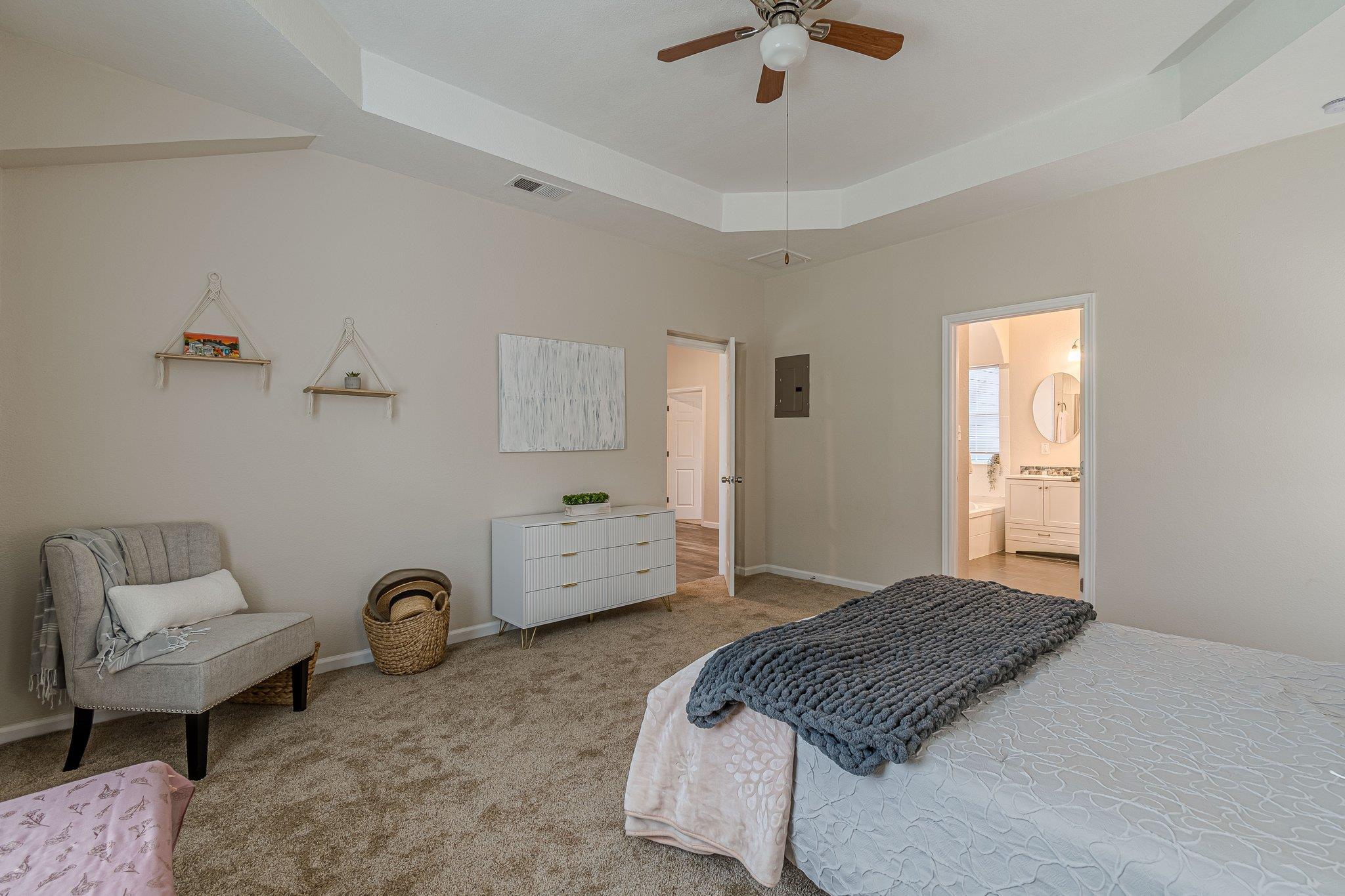 560 Persimmon Pass, Fischer, TX 78623