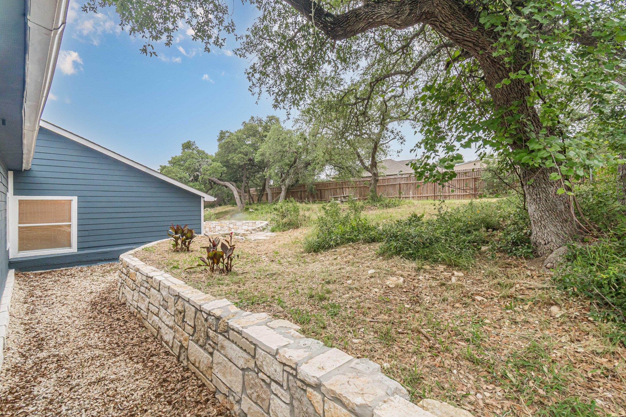 560 Persimmon Pass, Fischer, TX 78623