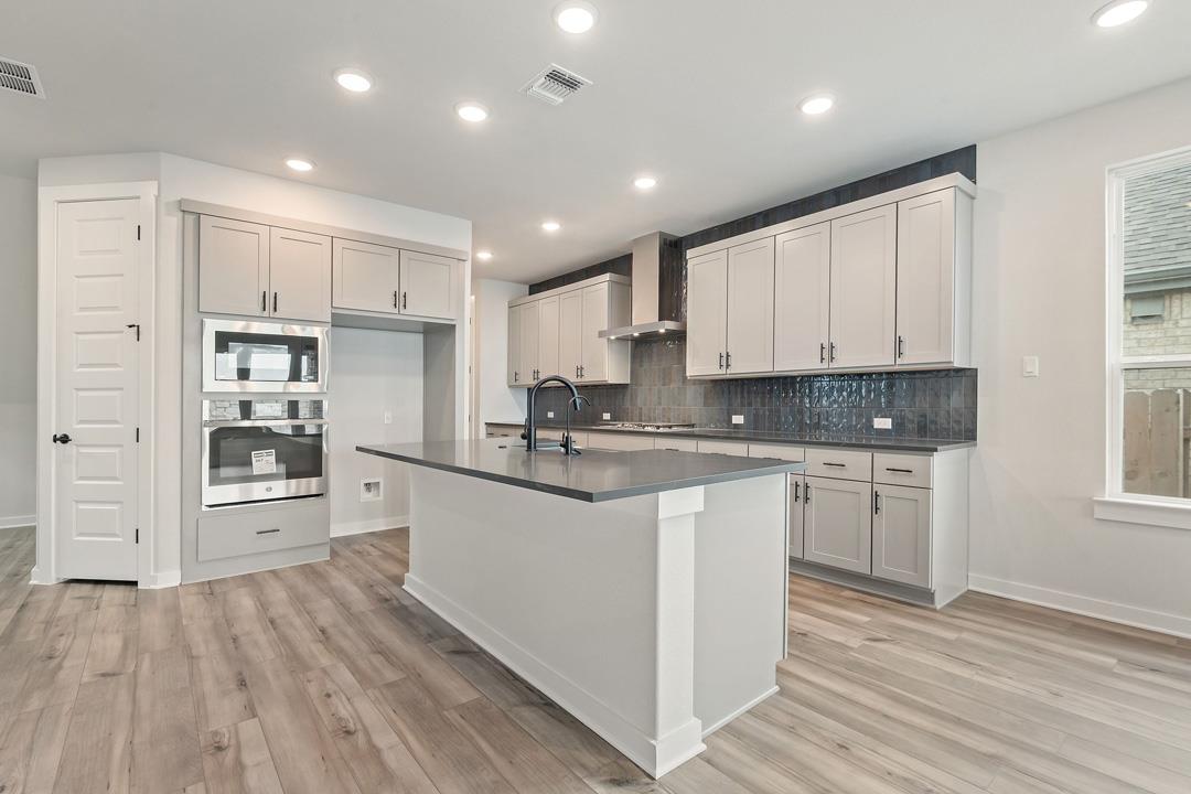 232 Brandywine Road, Hutto, TX 78634