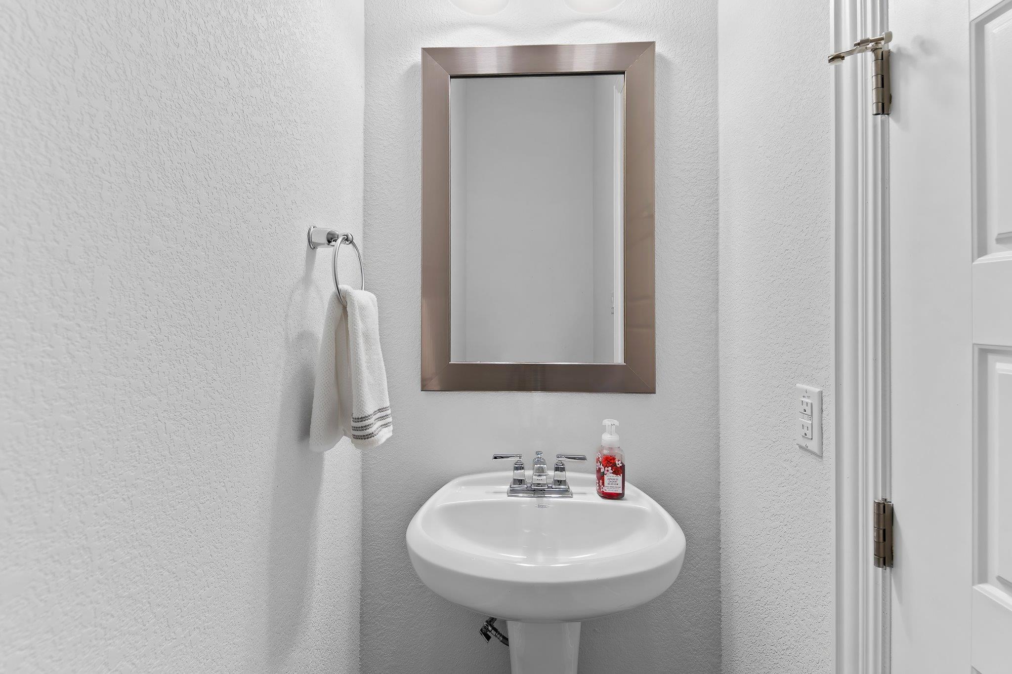 1721 Cotton Farm Trl, Leander, TX 78641