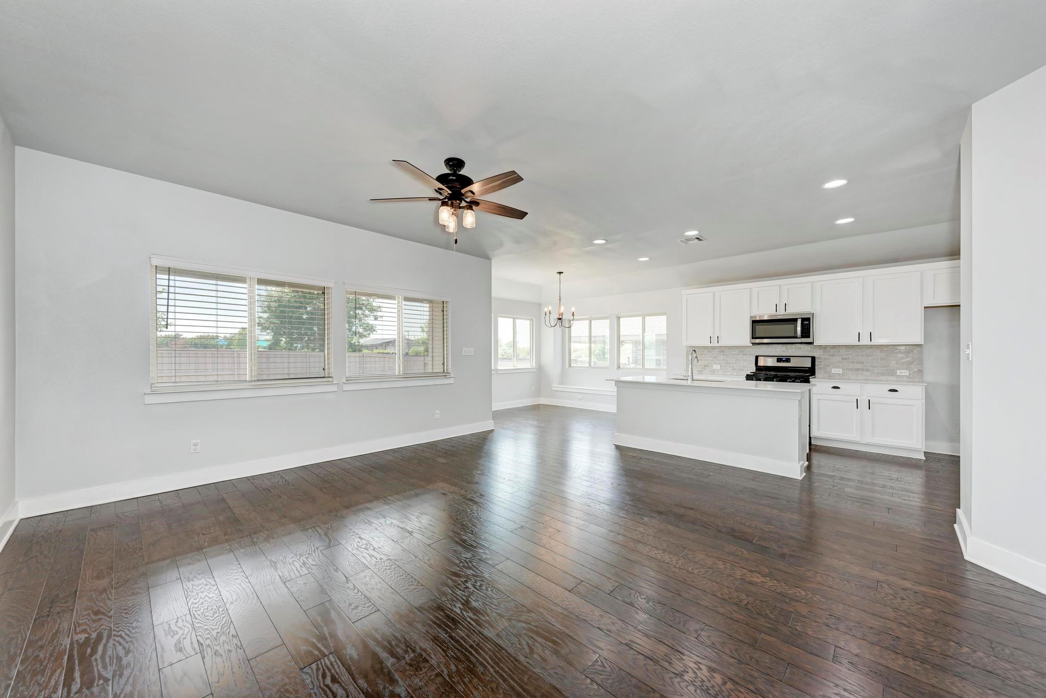 189 Tailwind Dr, Kyle, TX 78640