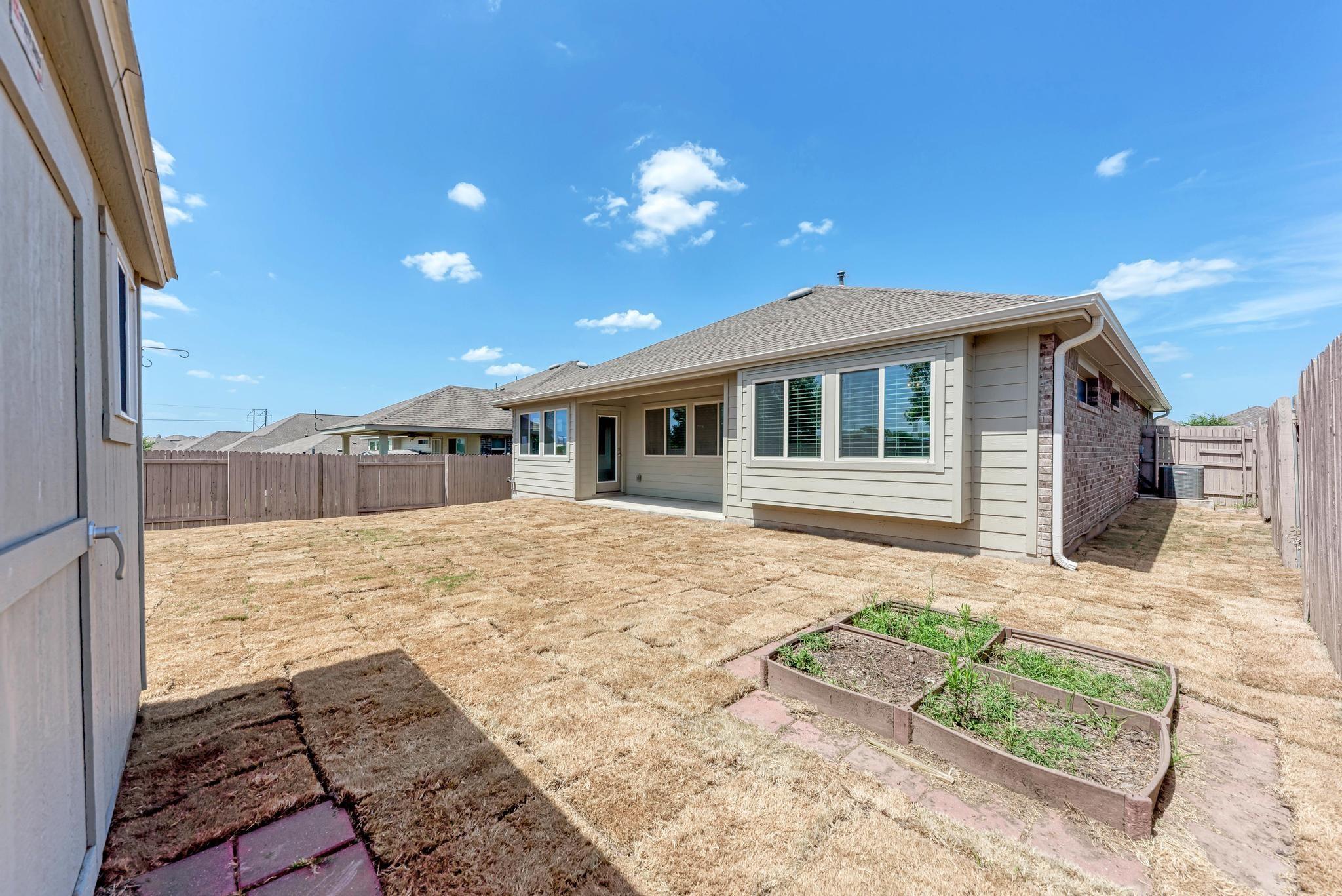 189 Tailwind Dr, Kyle, TX 78640