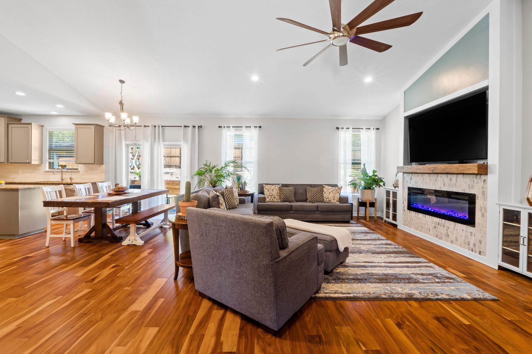 3905 Clinton Ln, Lago Vista, TX 78645