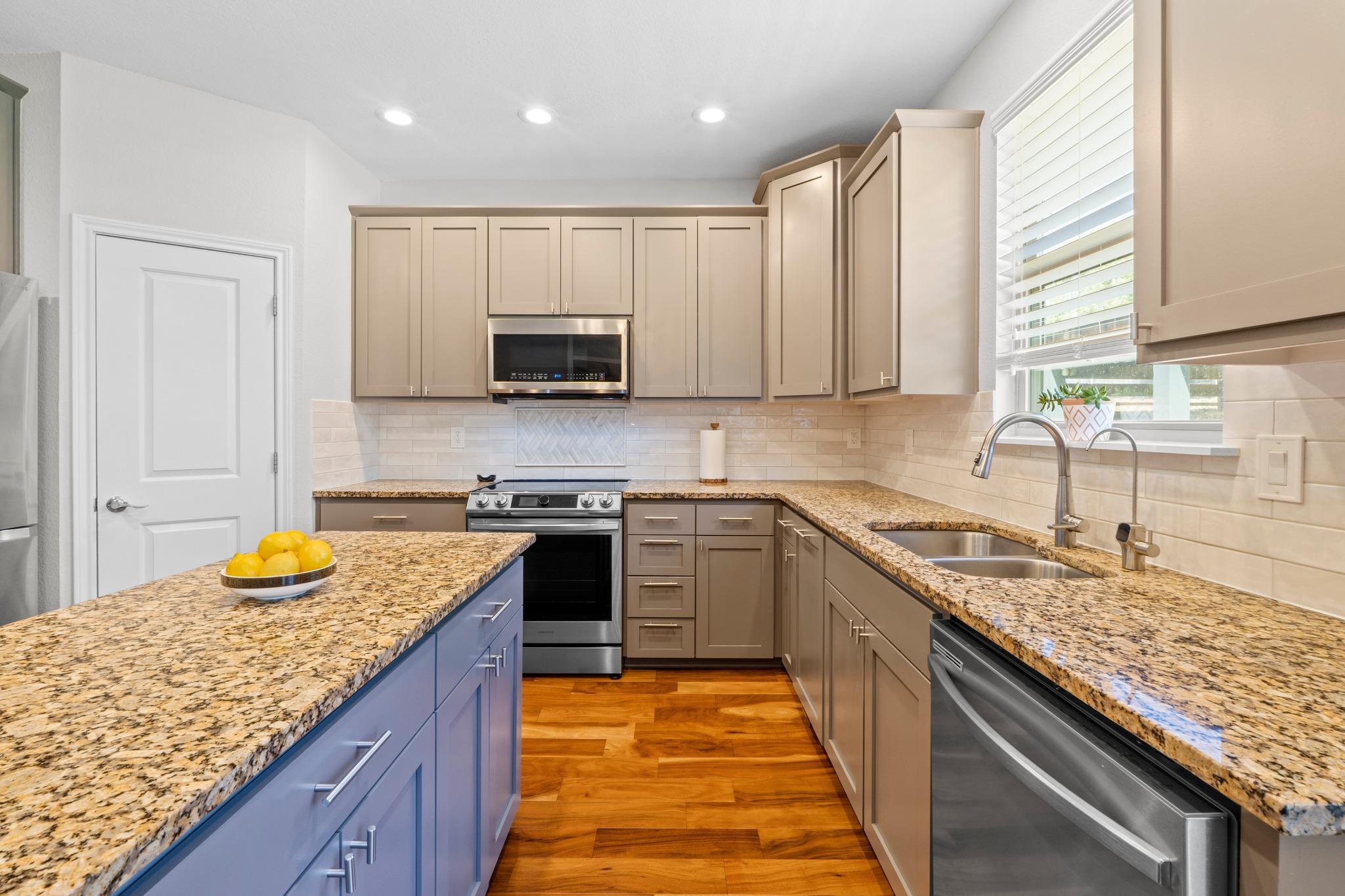 3905 Clinton Ln, Lago Vista, TX 78645