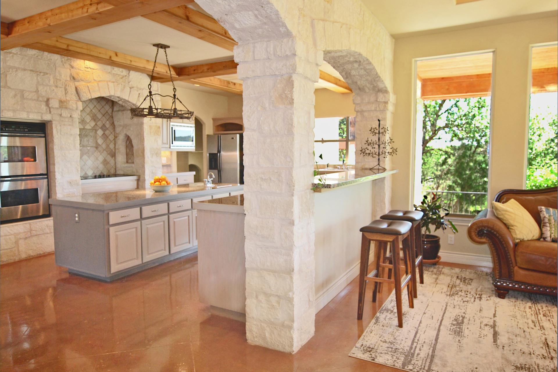 25400 River Rd, Spicewood, TX 78669