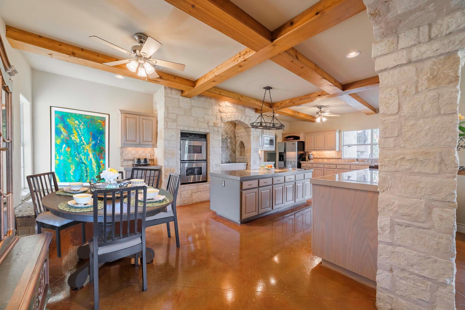 25400 River Rd, Spicewood, TX 78669