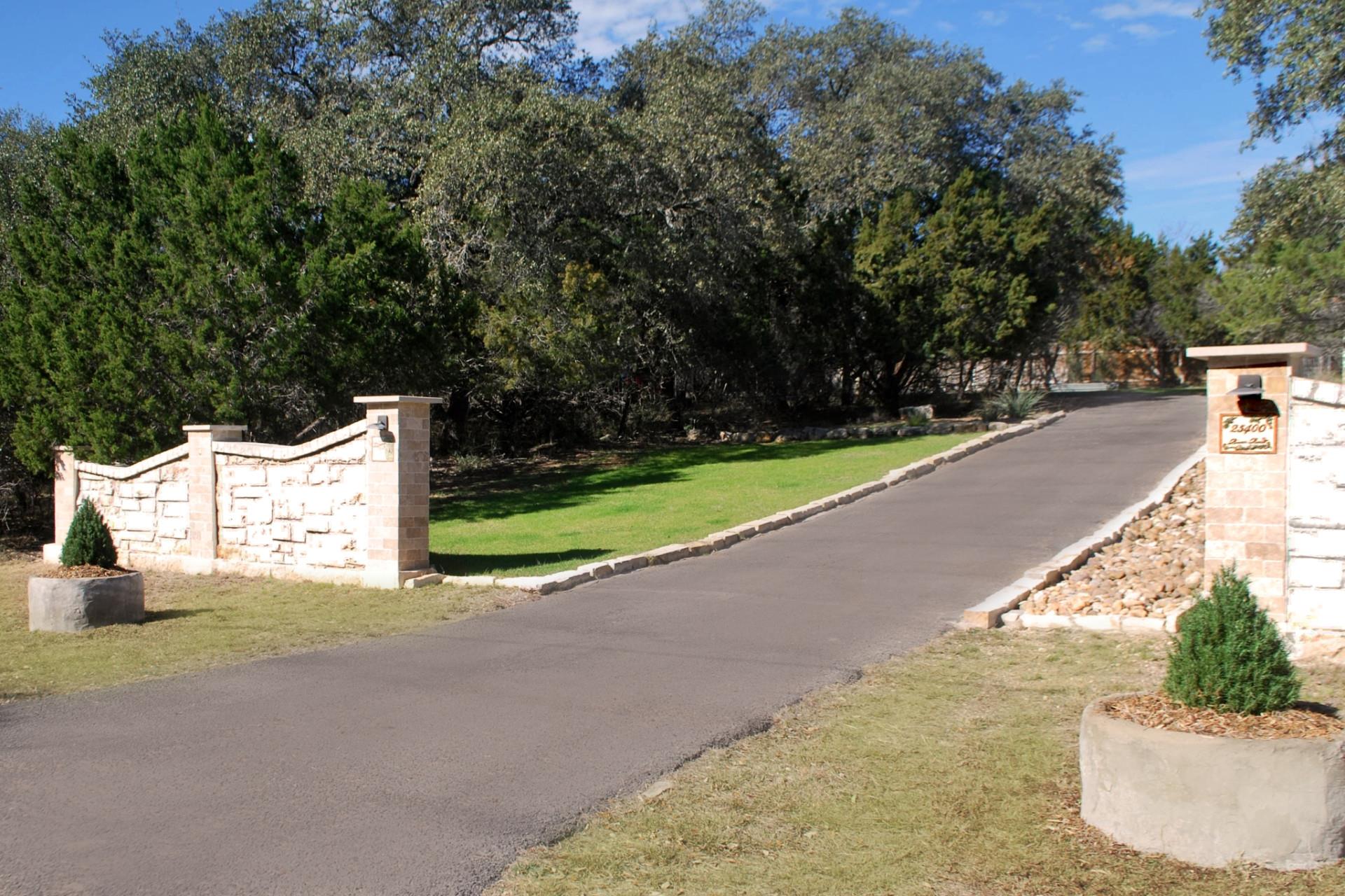 25400 River Rd, Spicewood, TX 78669