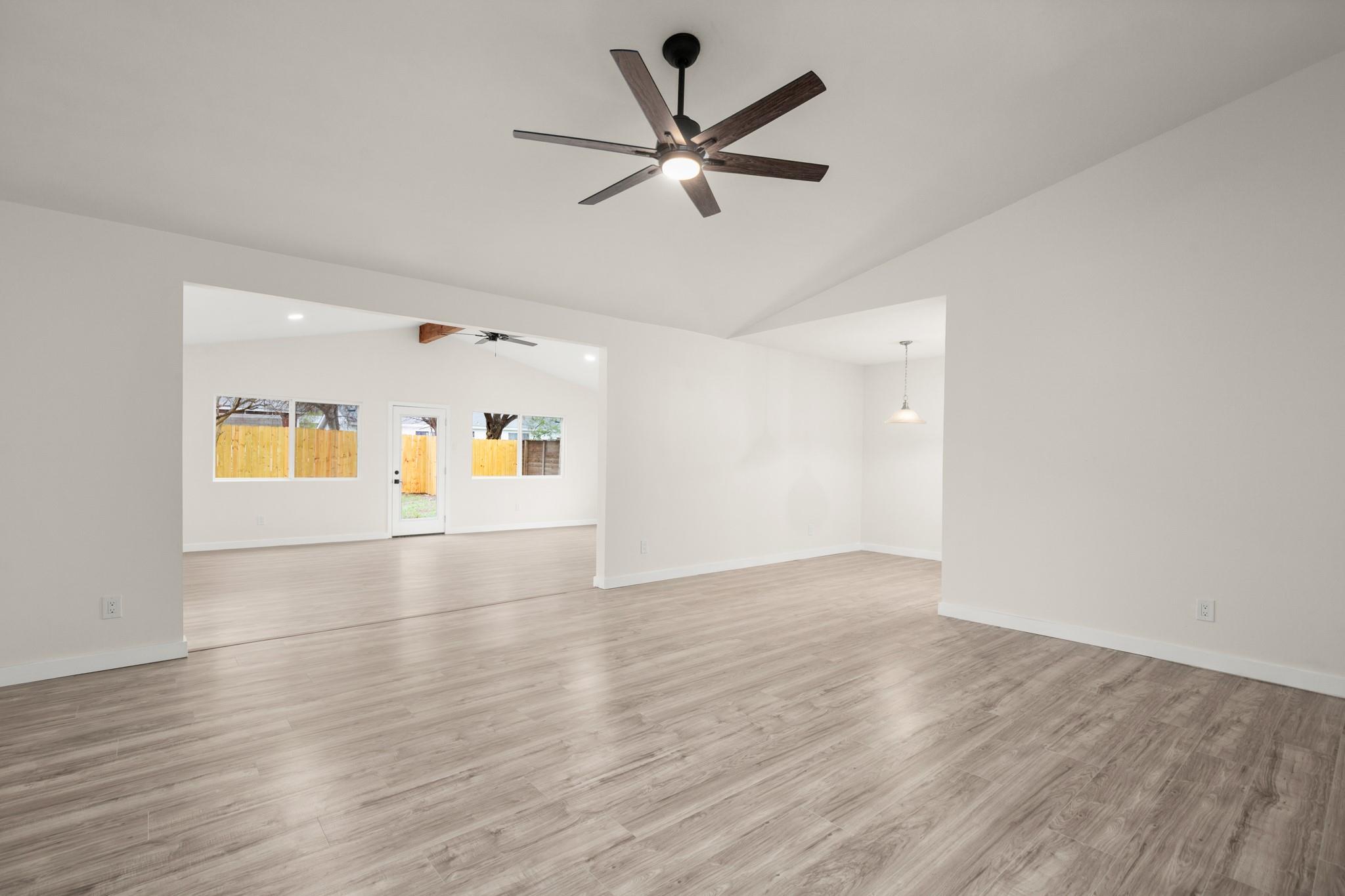 2100 Deadwood Dr, Austin, TX 78744