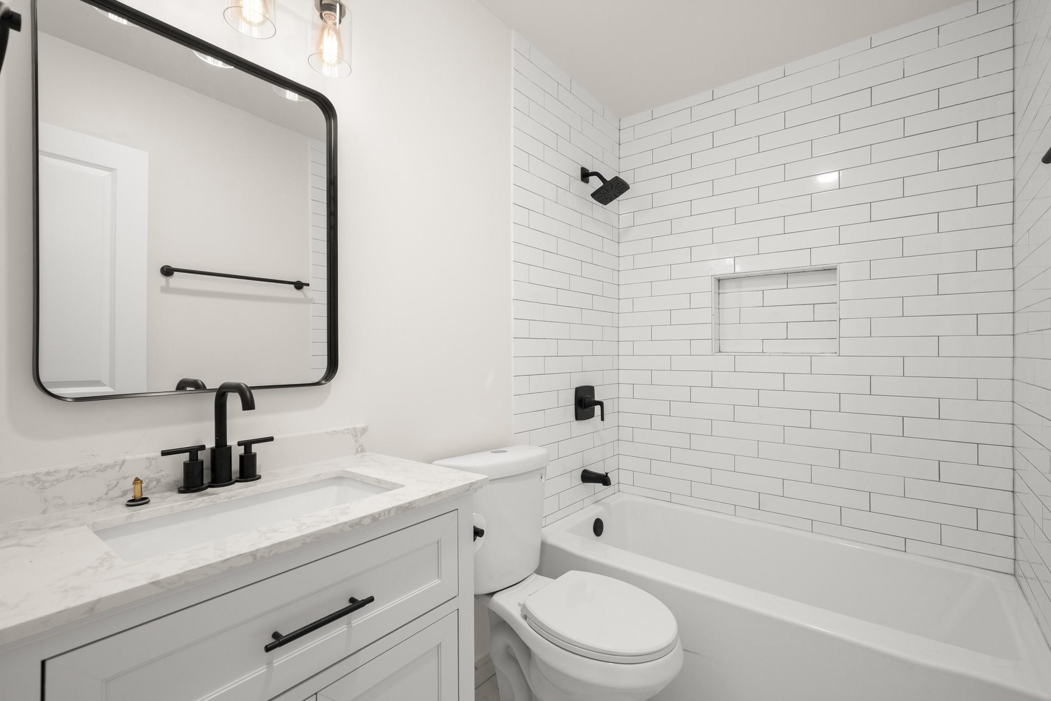 2100 Deadwood Dr, Austin, TX 78744