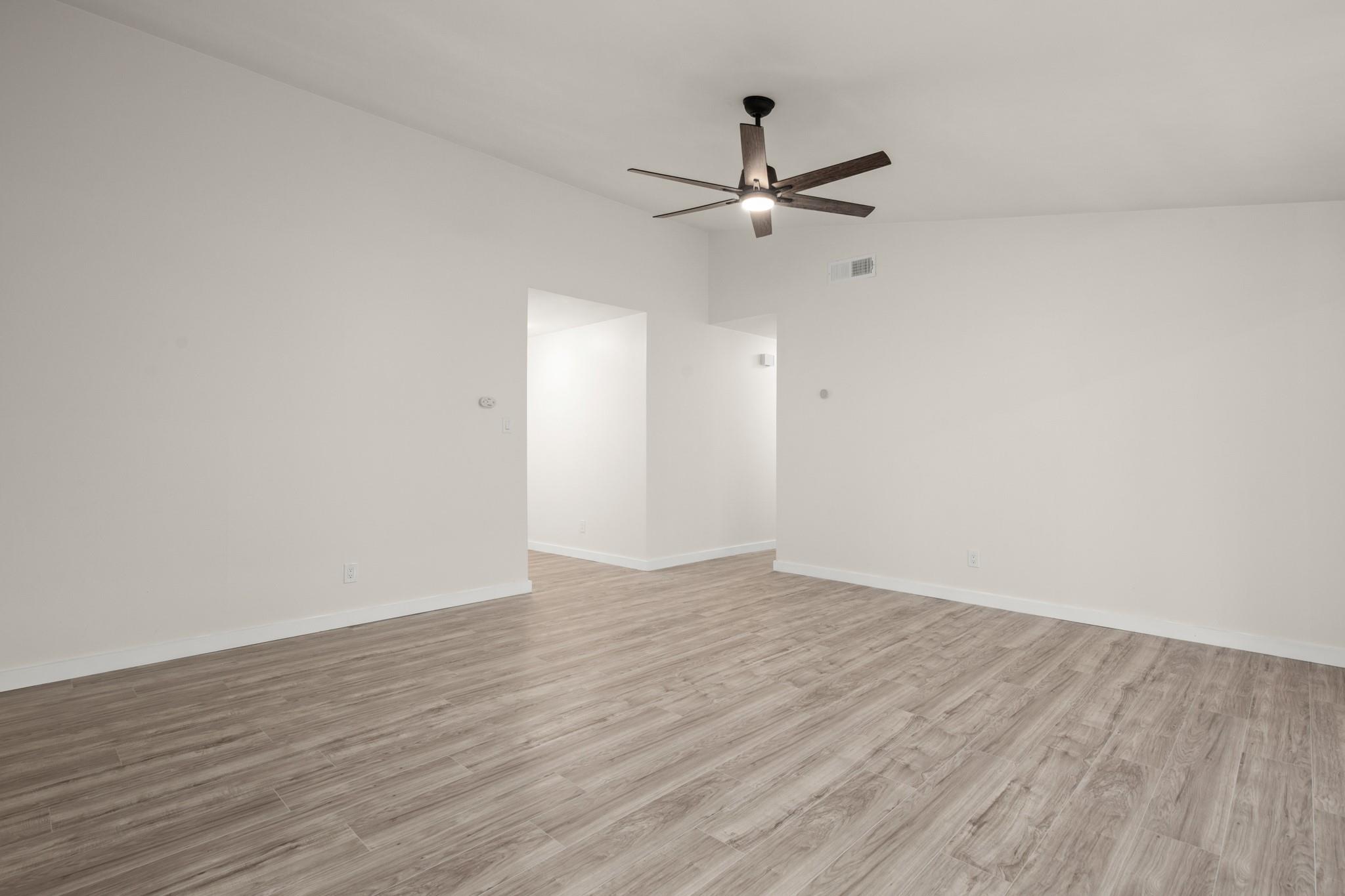 2100 Deadwood Dr, Austin, TX 78744