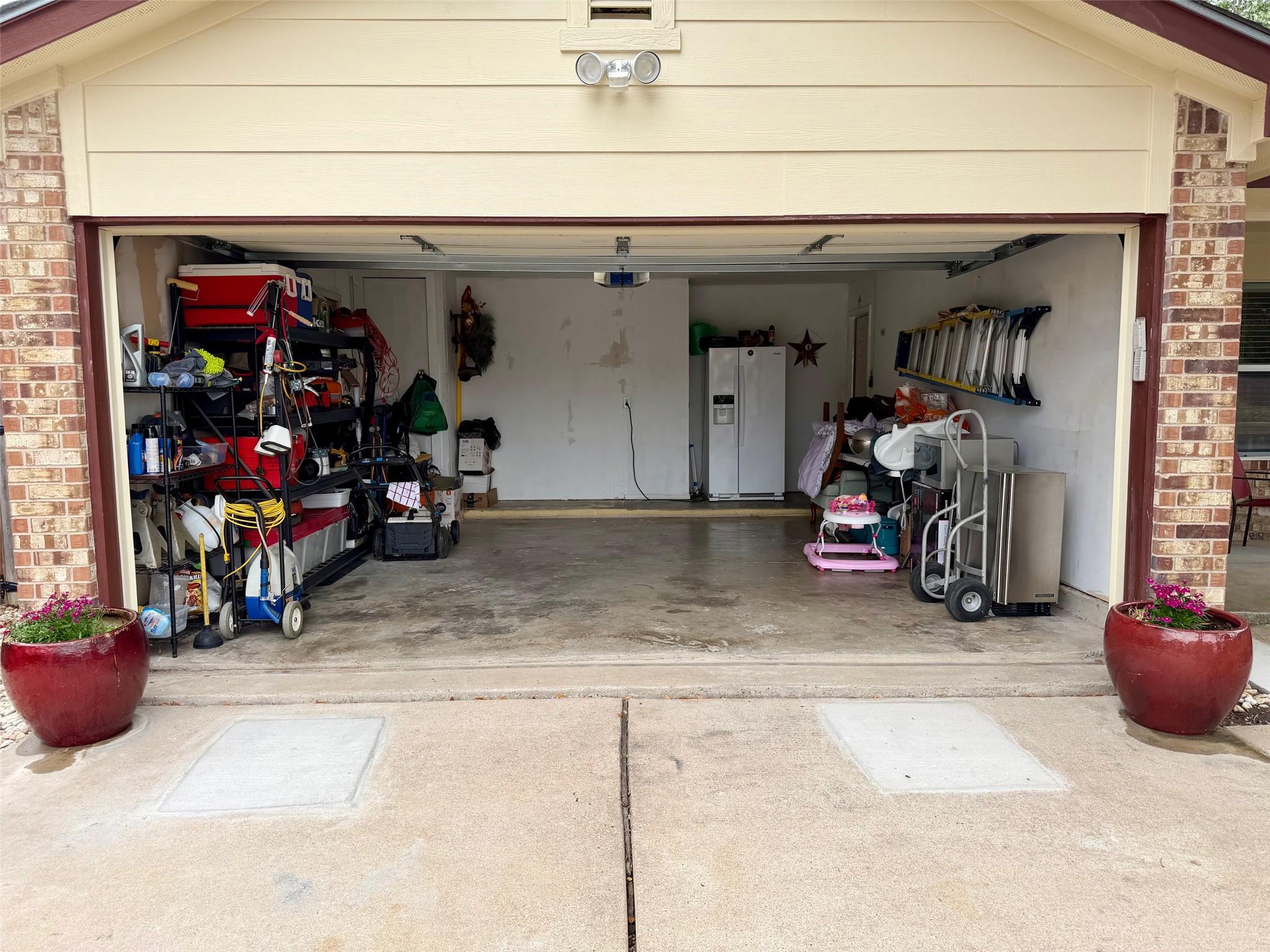 6909 Sabrina Dr, Austin, TX 78747