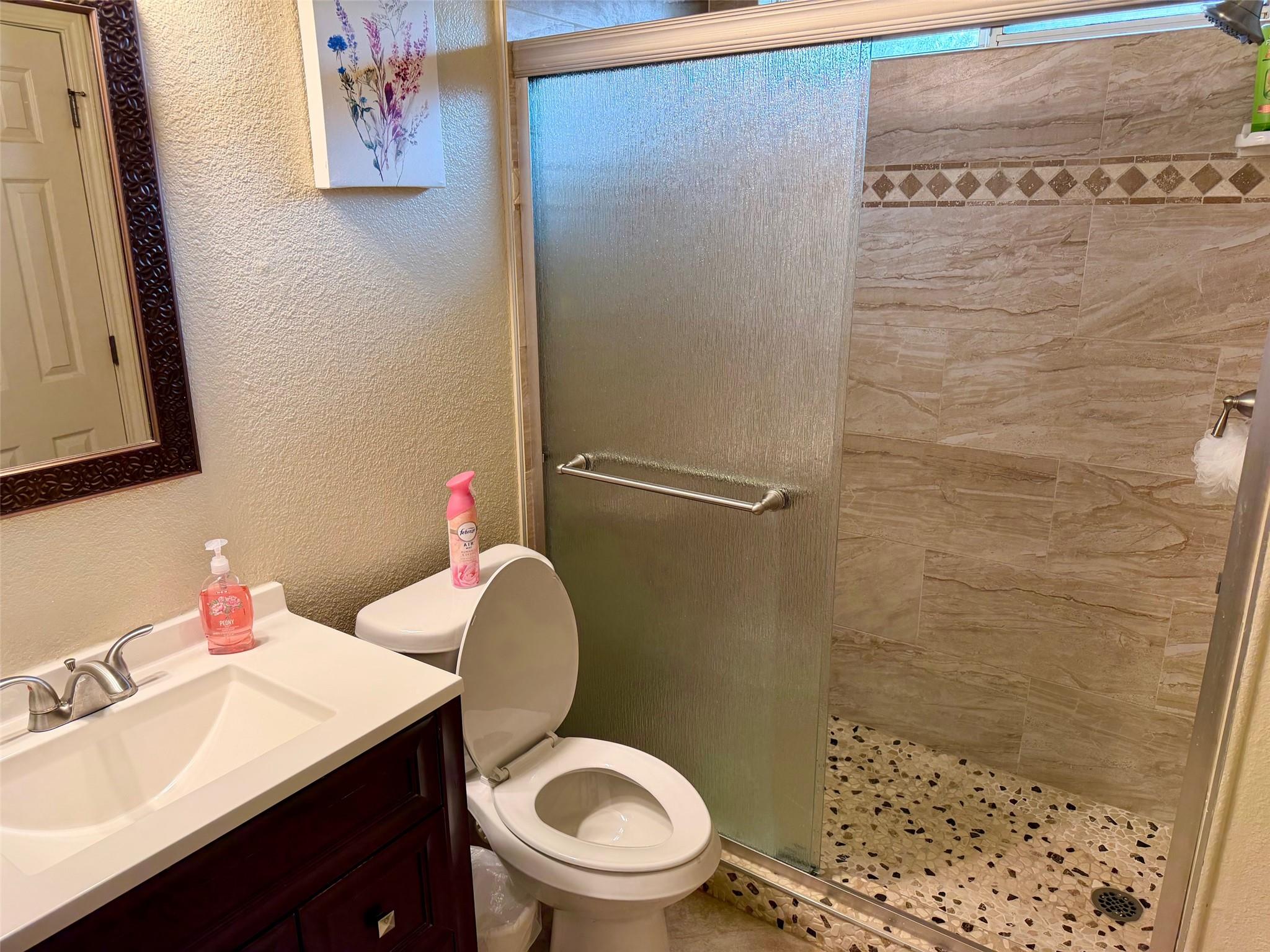 6909 Sabrina Dr, Austin, TX 78747