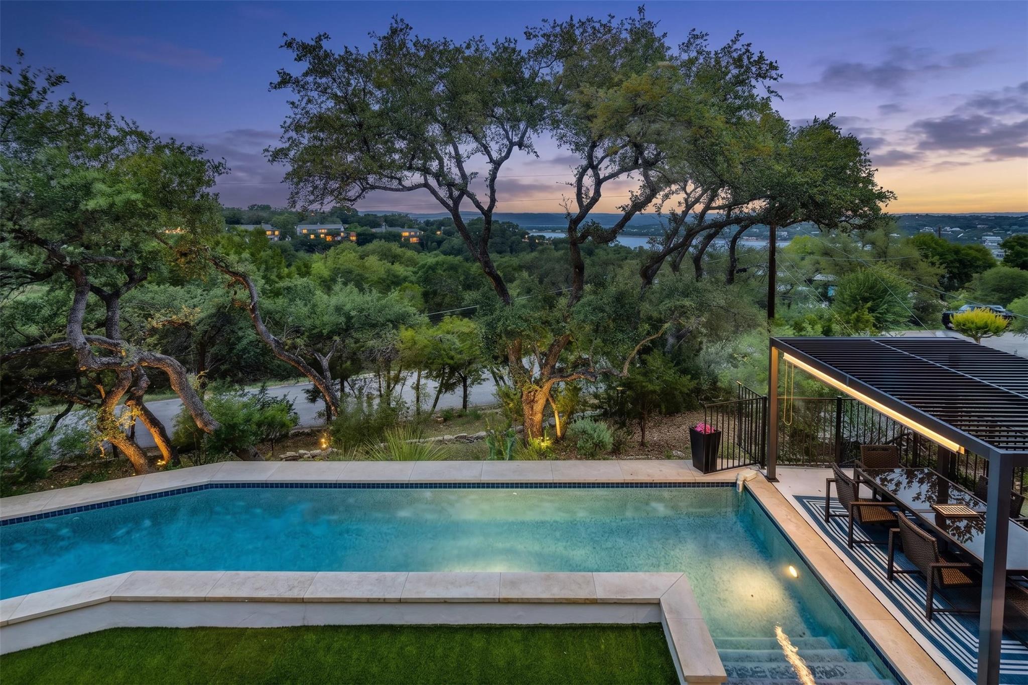 111 Highlander St, Lakeway, TX 78734