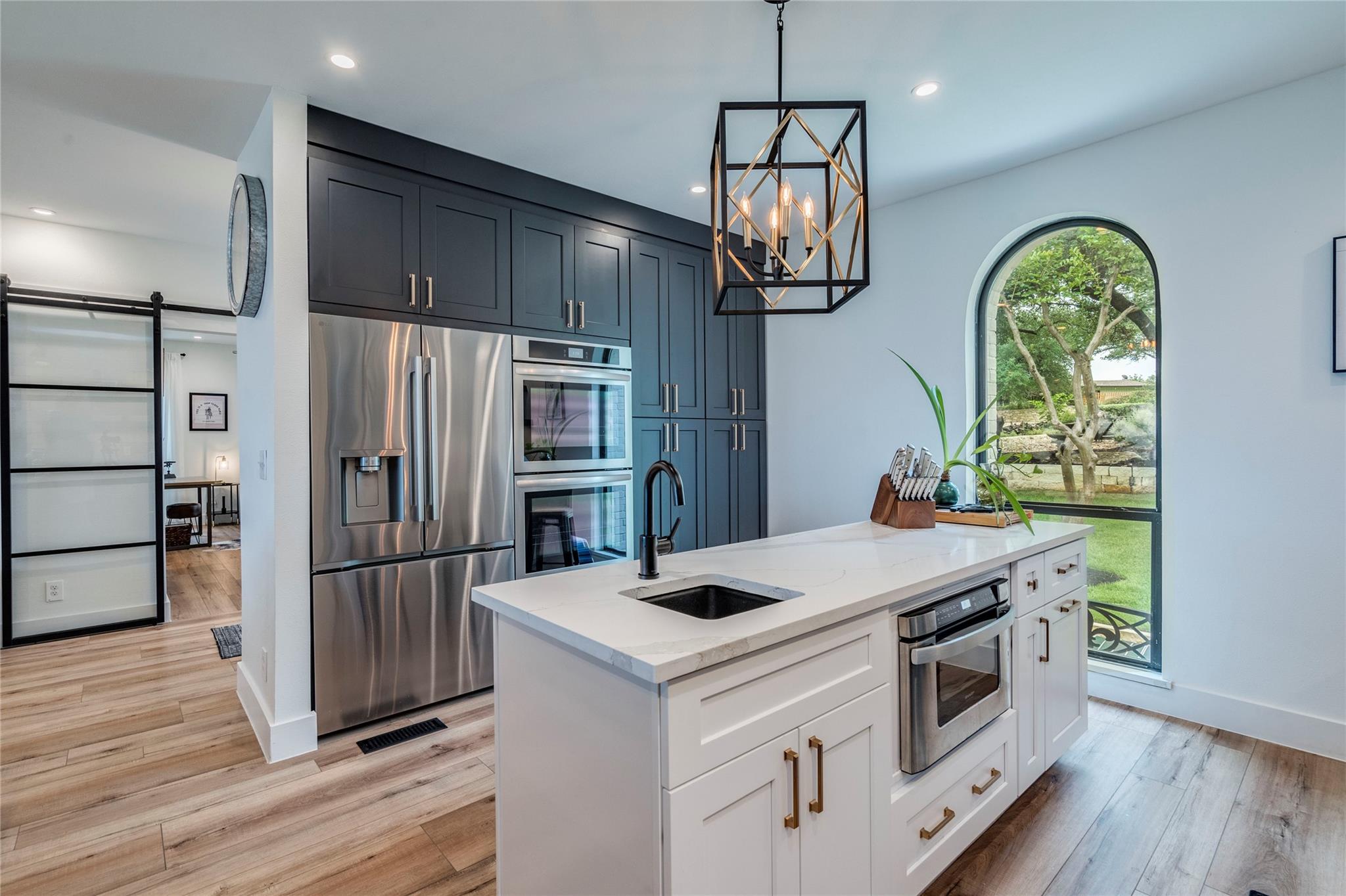111 Highlander St, Lakeway, TX 78734
