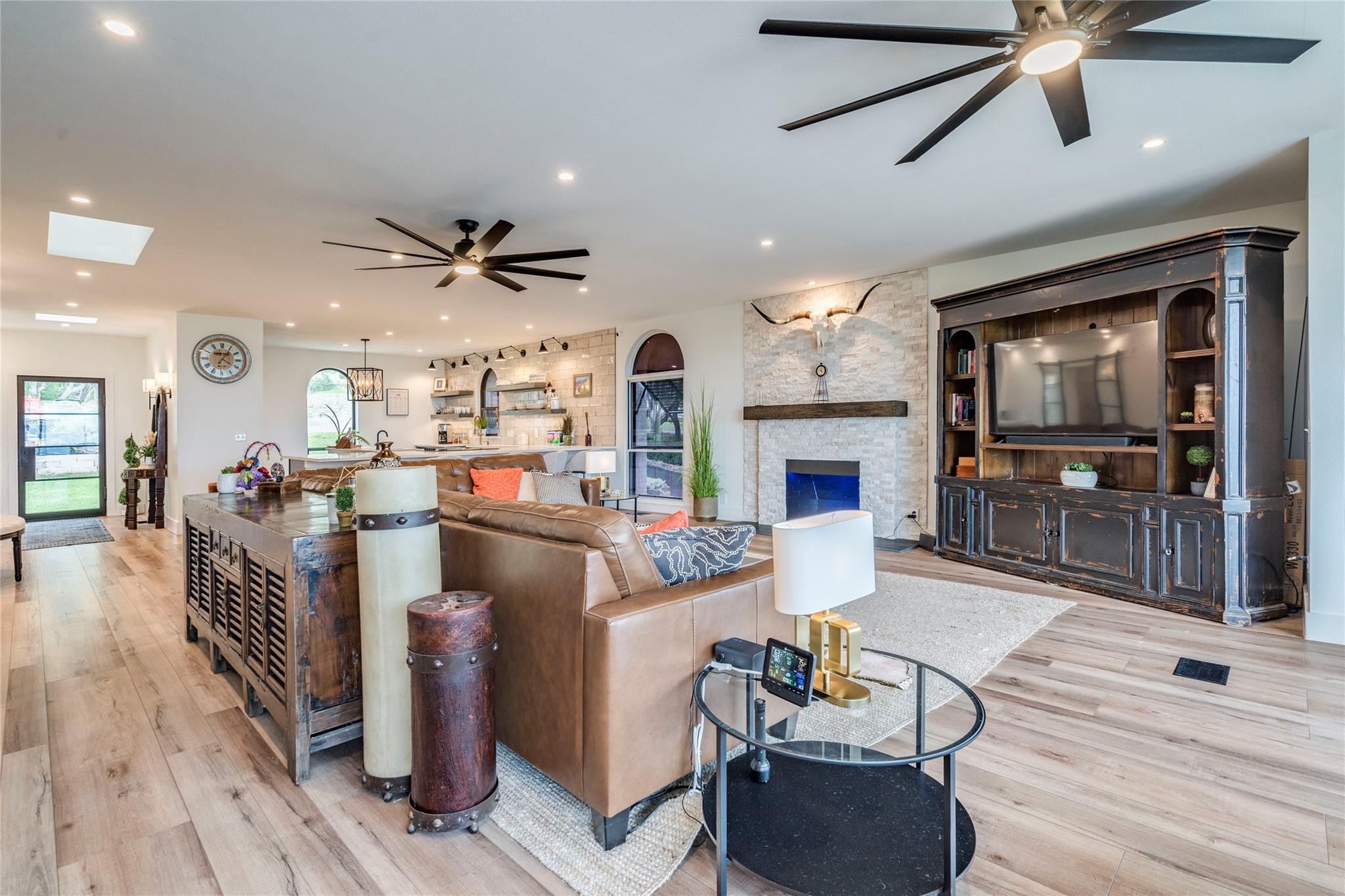 111 Highlander St, Lakeway, TX 78734