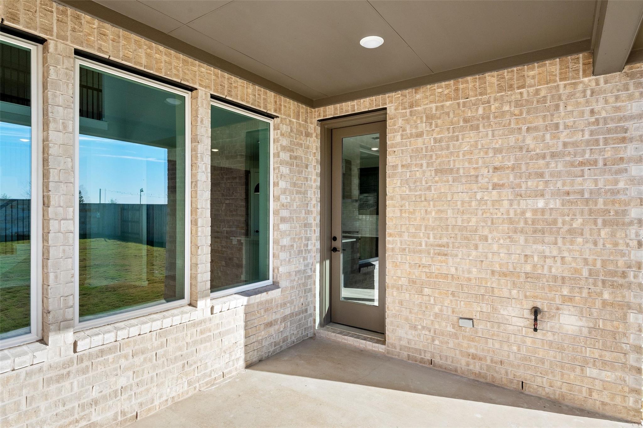 344 Brandywine Road, Hutto, TX 78634