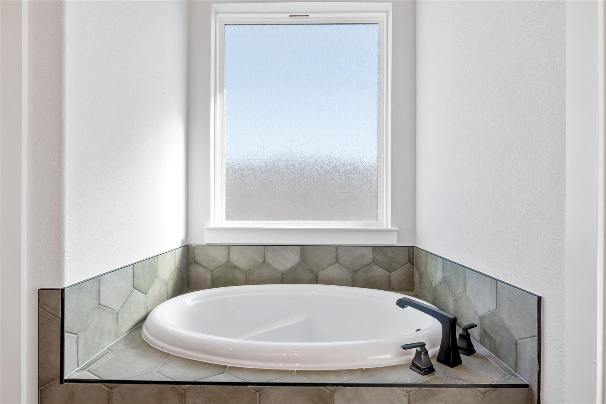 344 Brandywine Road, Hutto, TX 78634