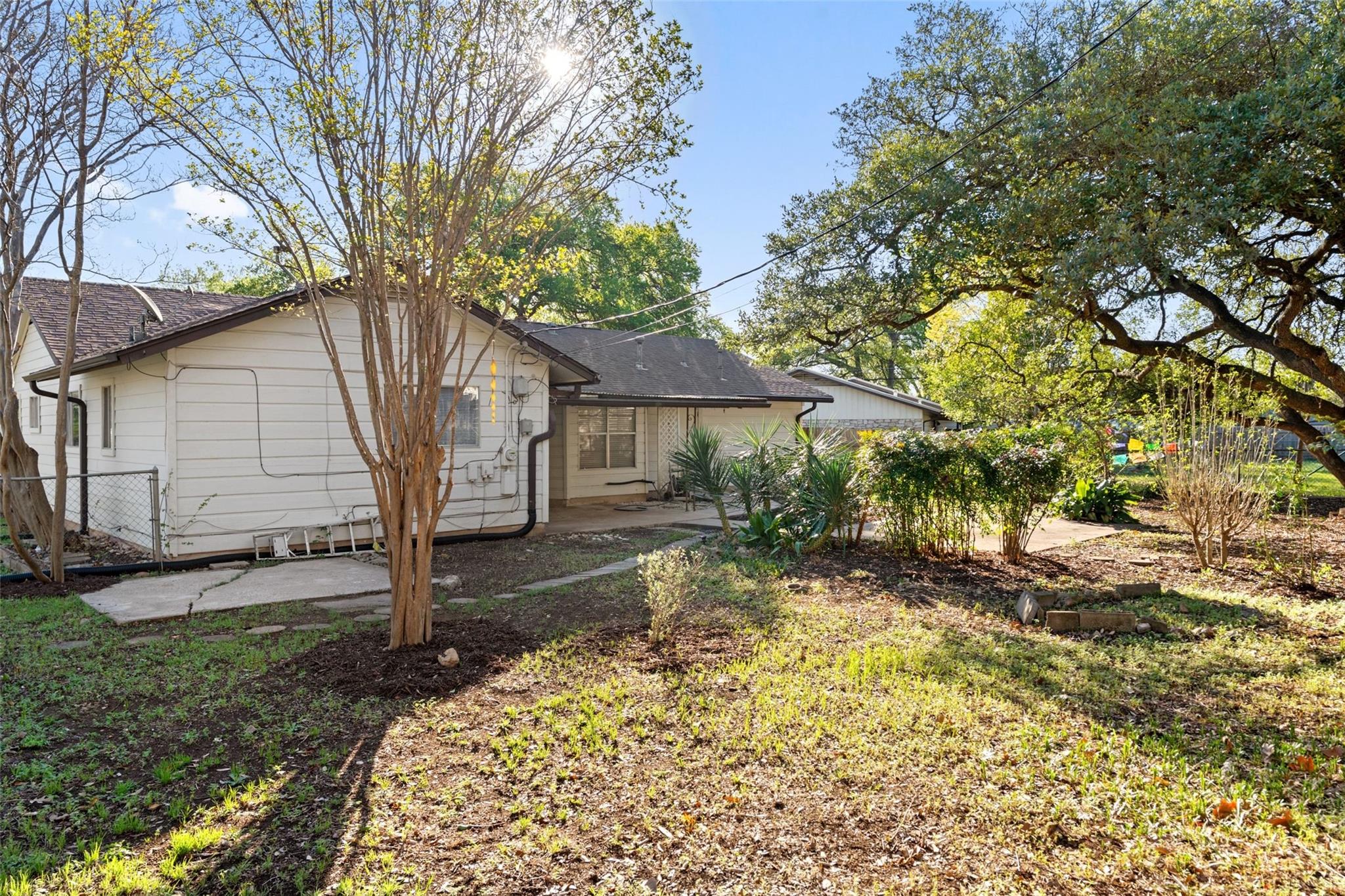 2611 Choctaw Trl, Austin, TX 78745
