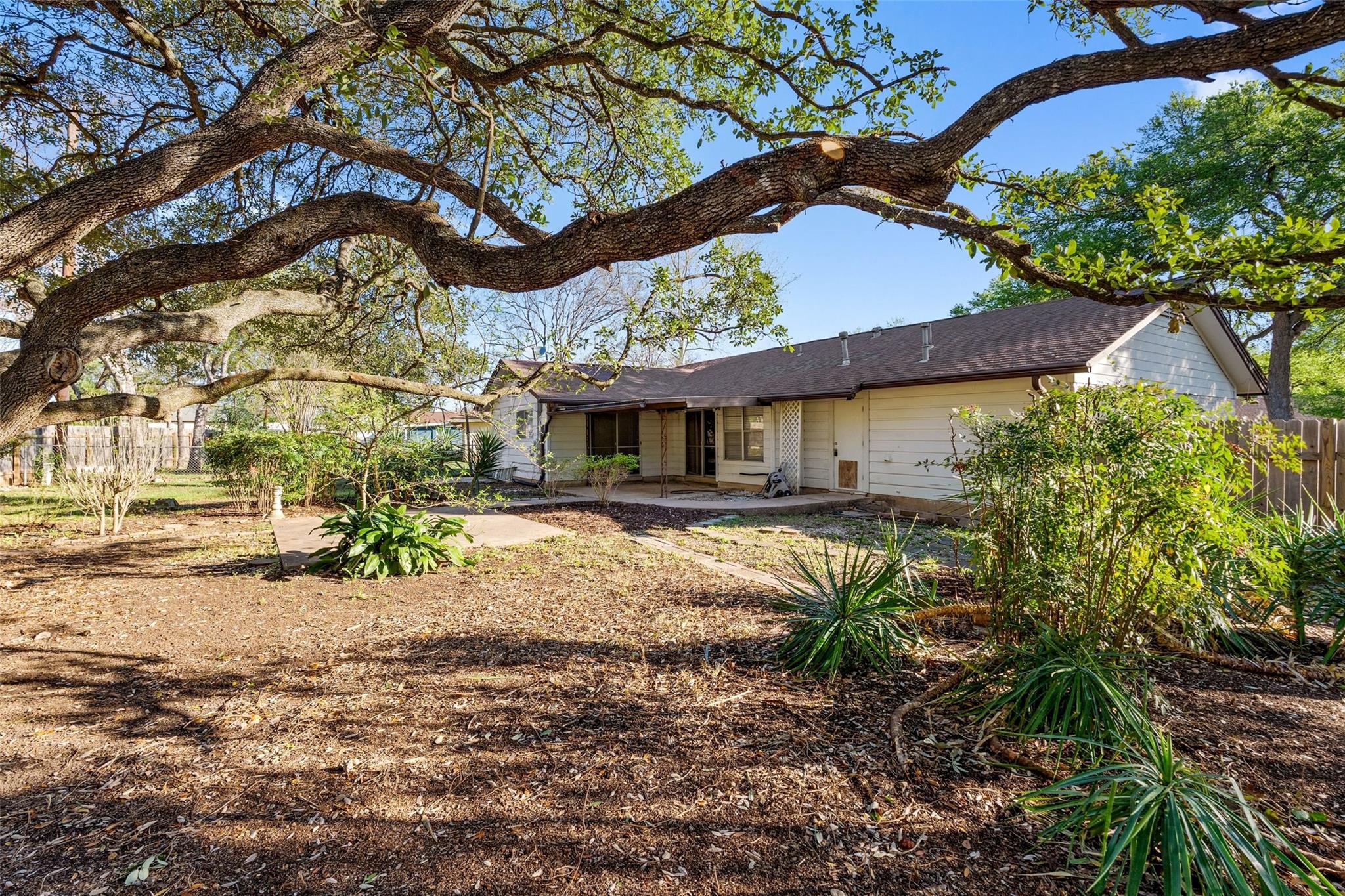 2611 Choctaw Trl, Austin, TX 78745