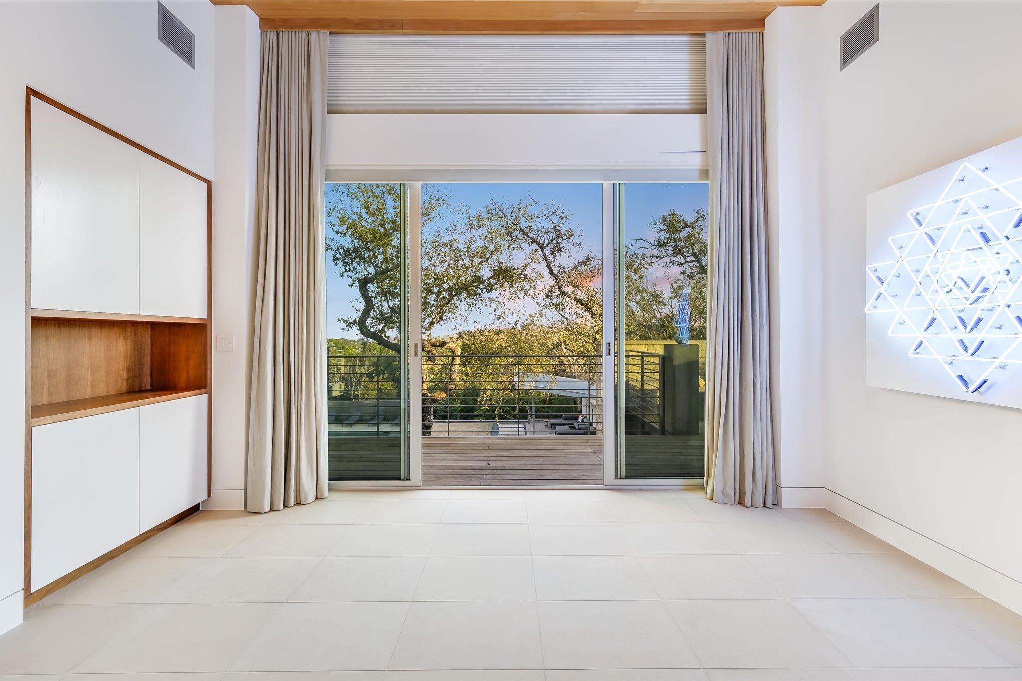 16 Sundown Pkwy, Austin, TX 78746