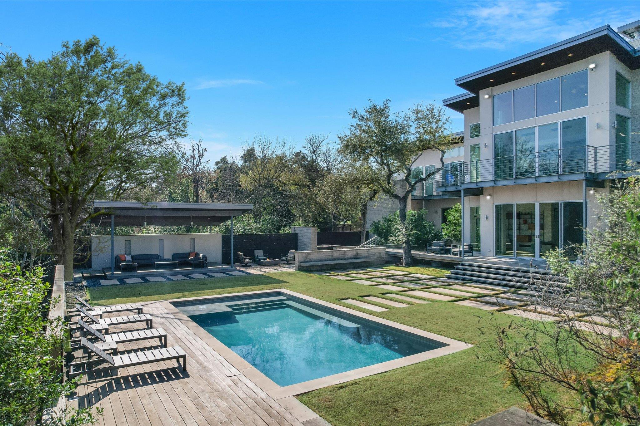 16 Sundown Pkwy, Austin, TX 78746