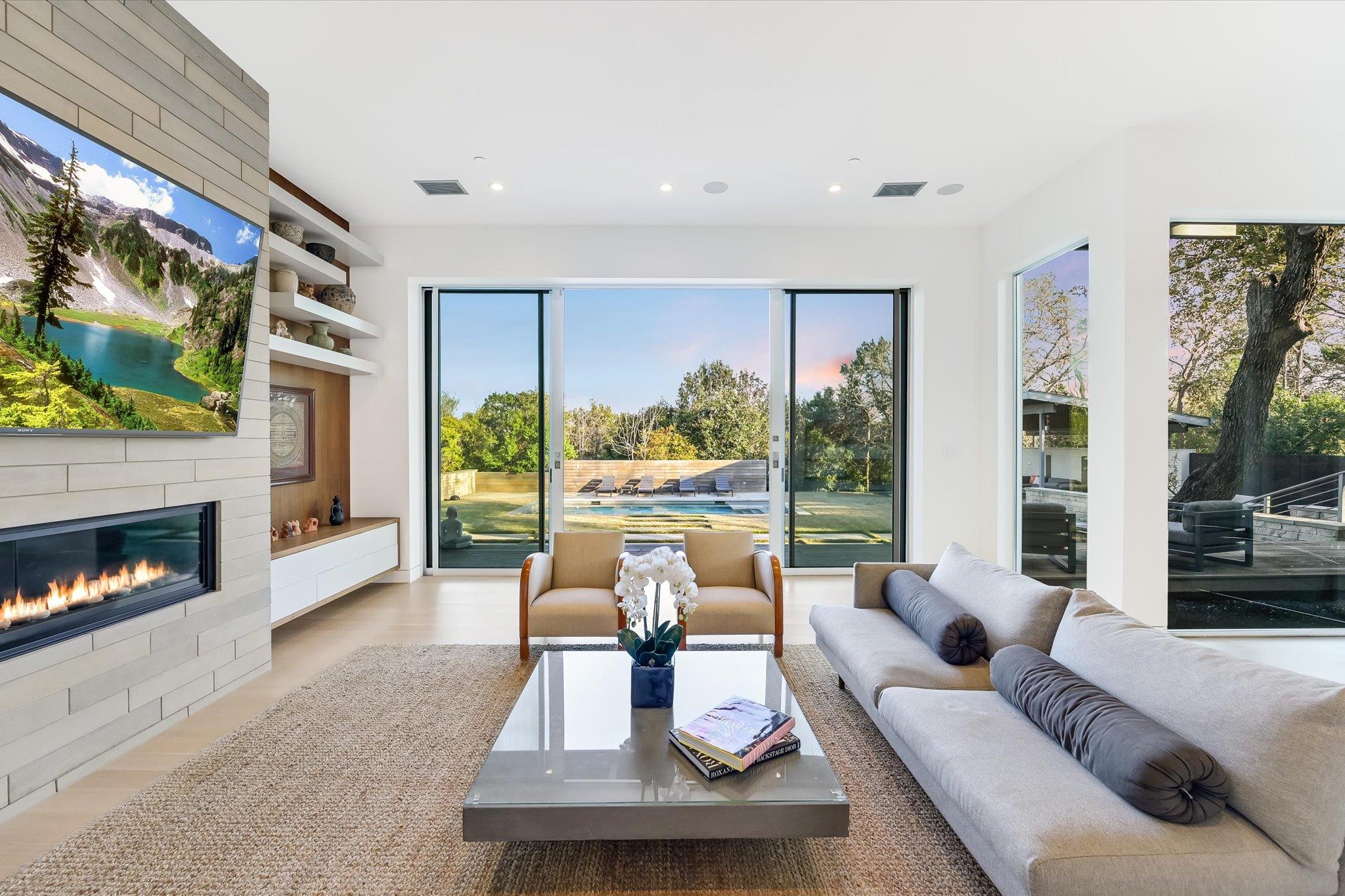 16 Sundown Pkwy, Austin, TX 78746