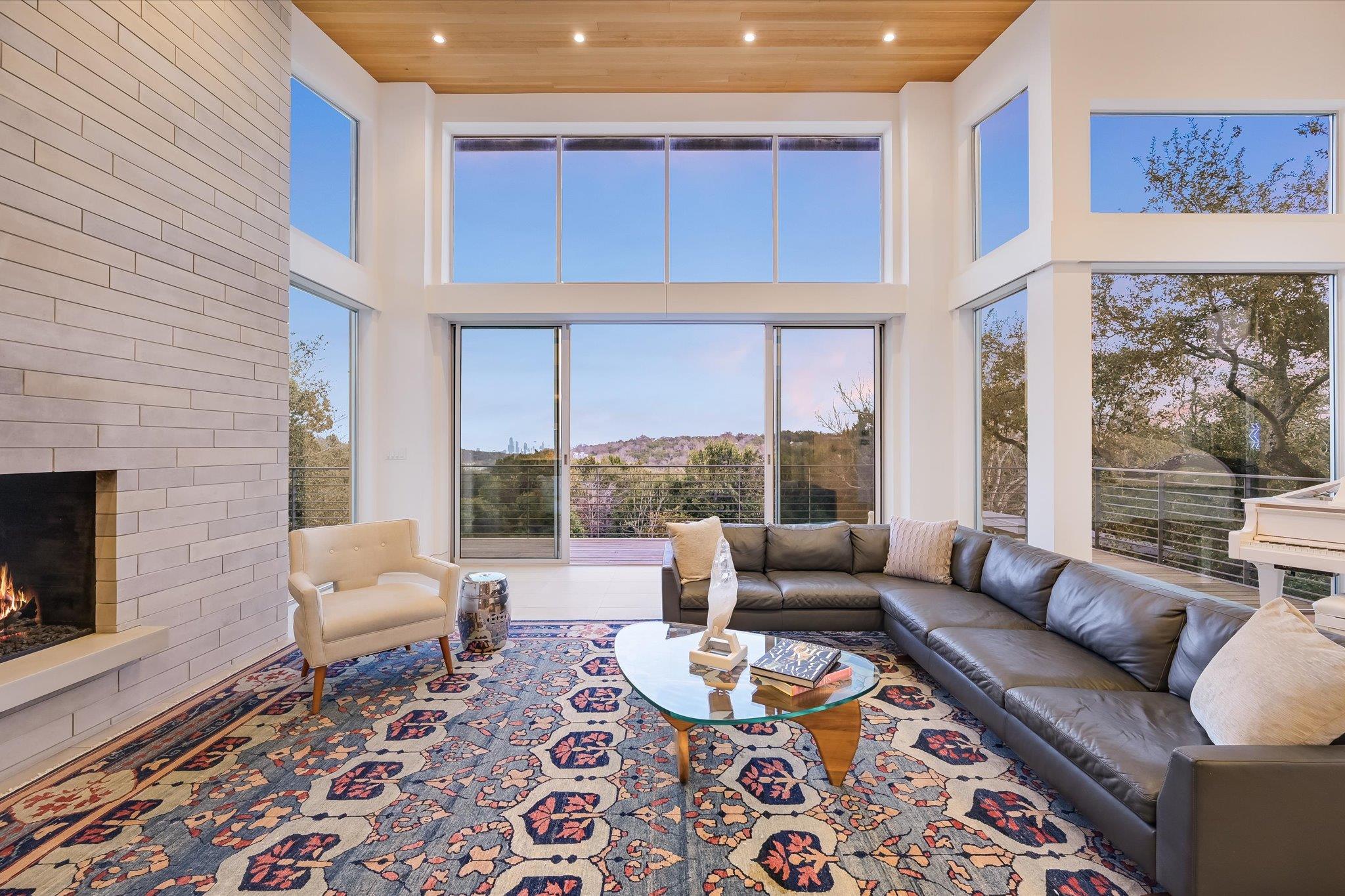 16 Sundown Pkwy, Austin, TX 78746