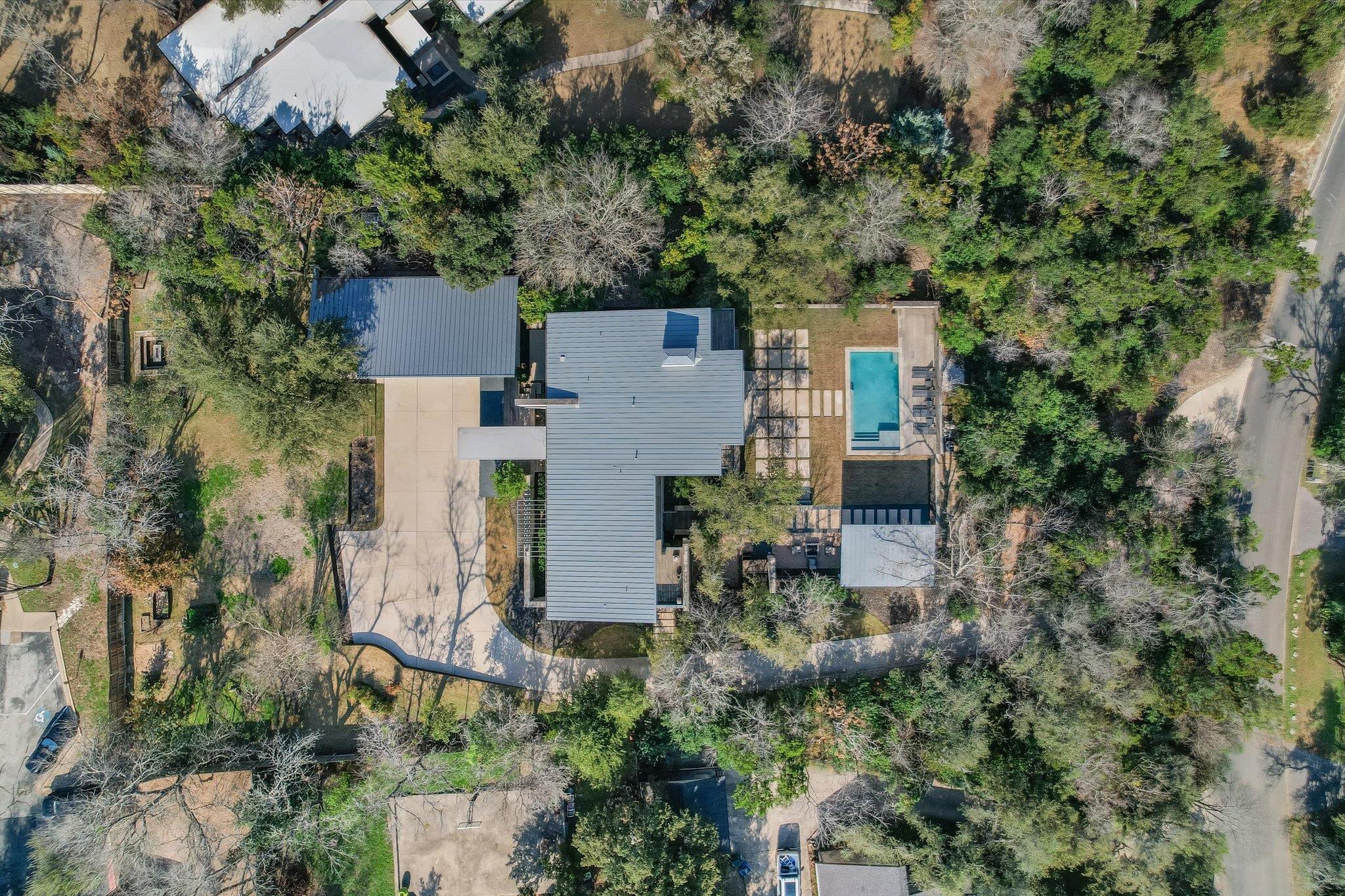 16 Sundown Pkwy, Austin, TX 78746