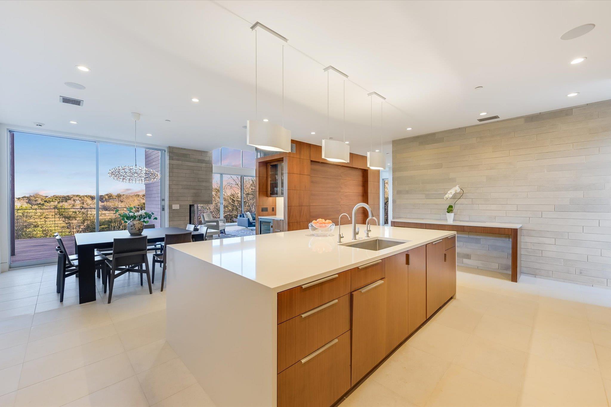 16 Sundown Pkwy, Austin, TX 78746