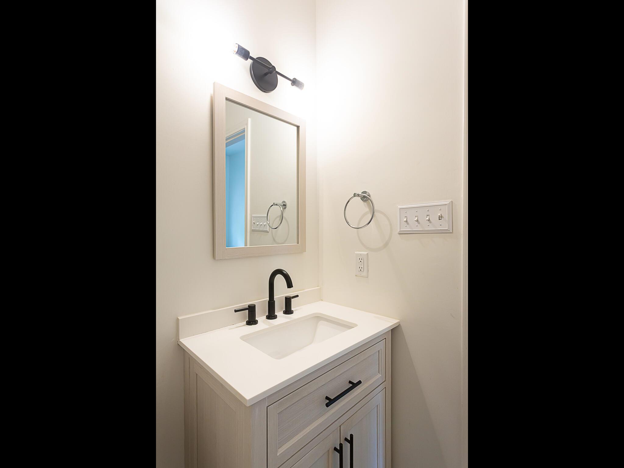 1404 Norwalk Ln # 212, Austin, TX 78703