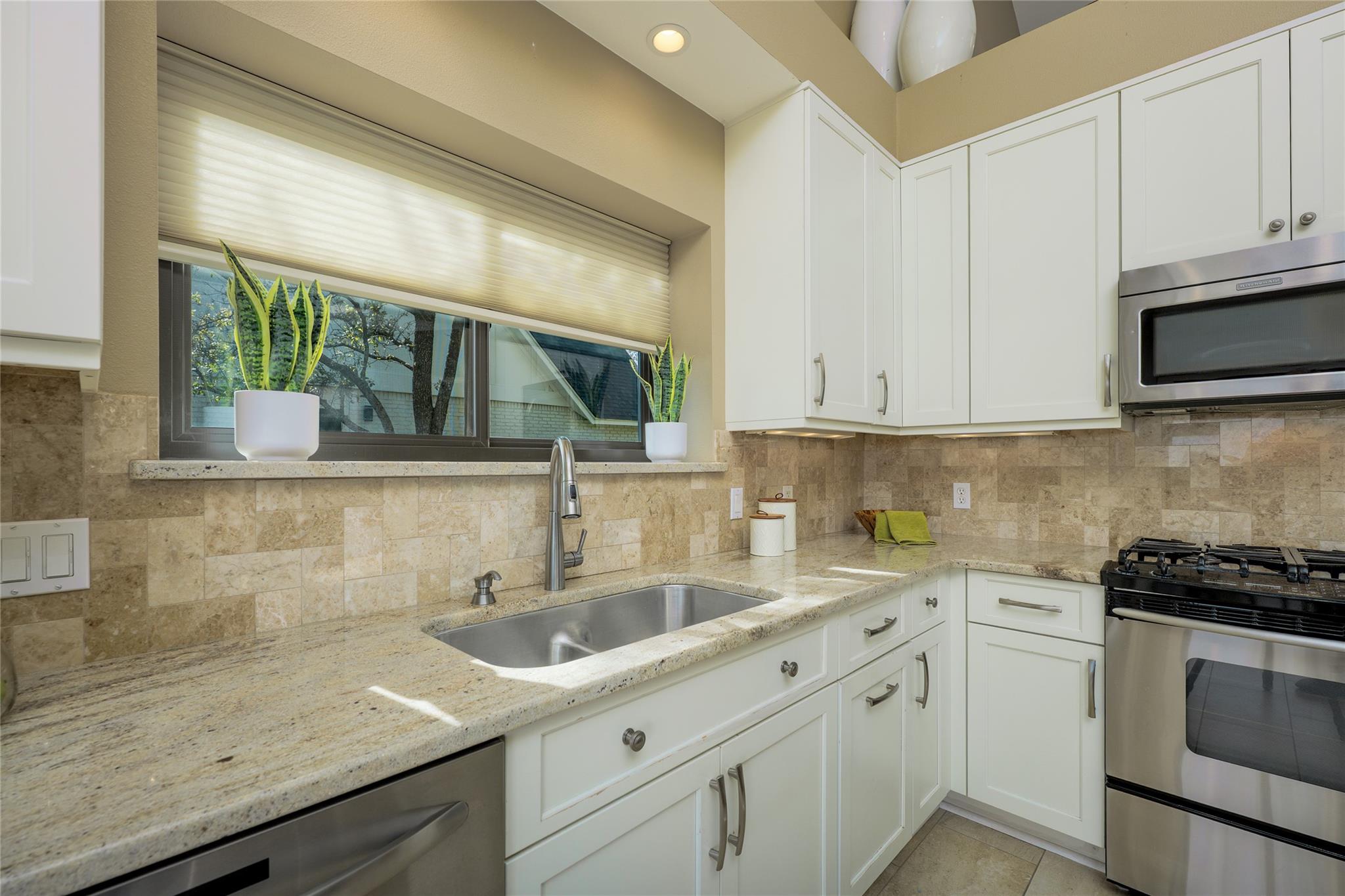 6703 Lakewood Point Cv, Austin, TX 78750