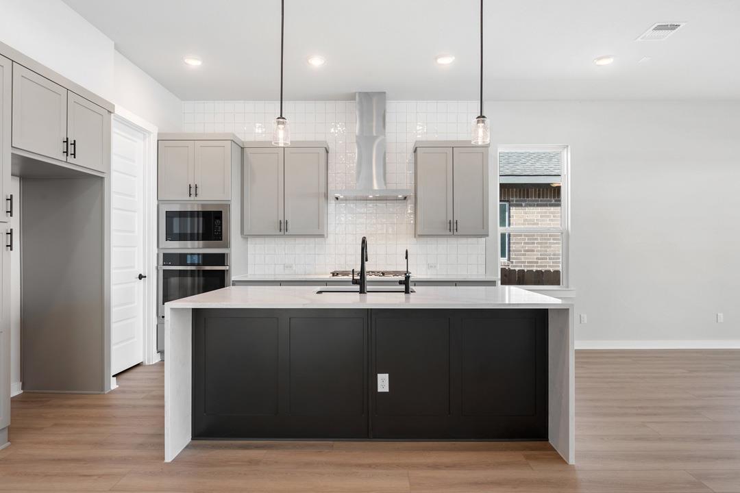 608 Leeland Drive, Liberty Hill, TX 78642