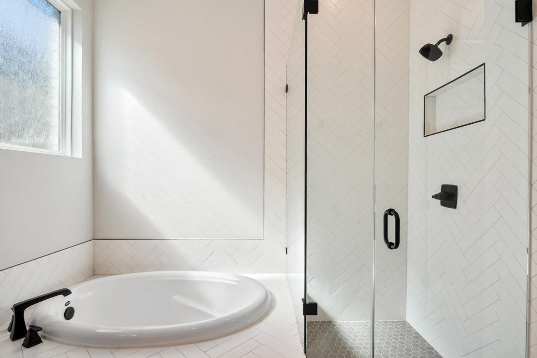 608 Leeland Drive, Liberty Hill, TX 78642