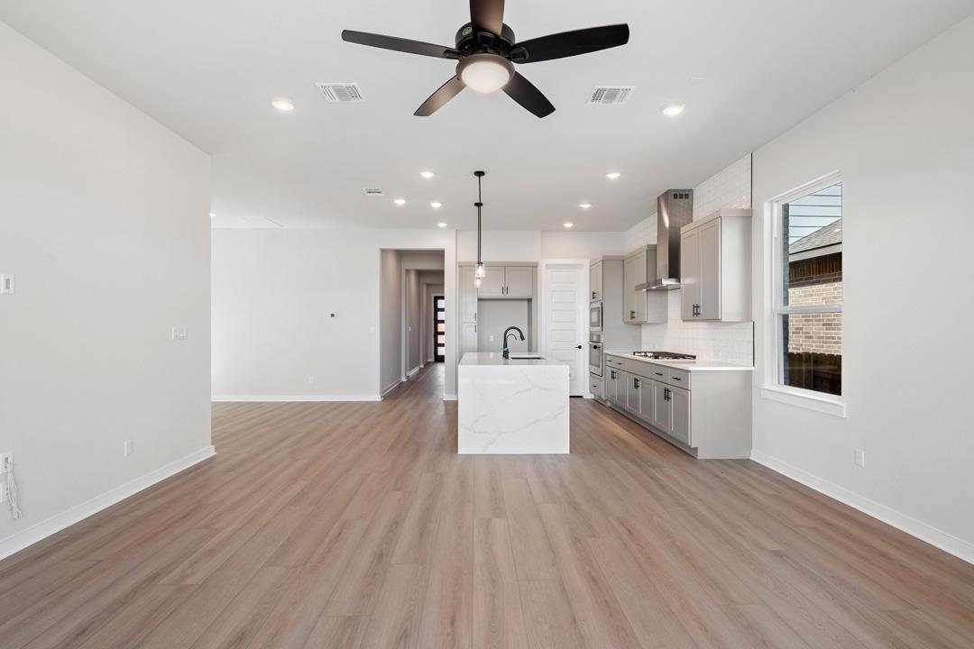 608 Leeland Drive, Liberty Hill, TX 78642