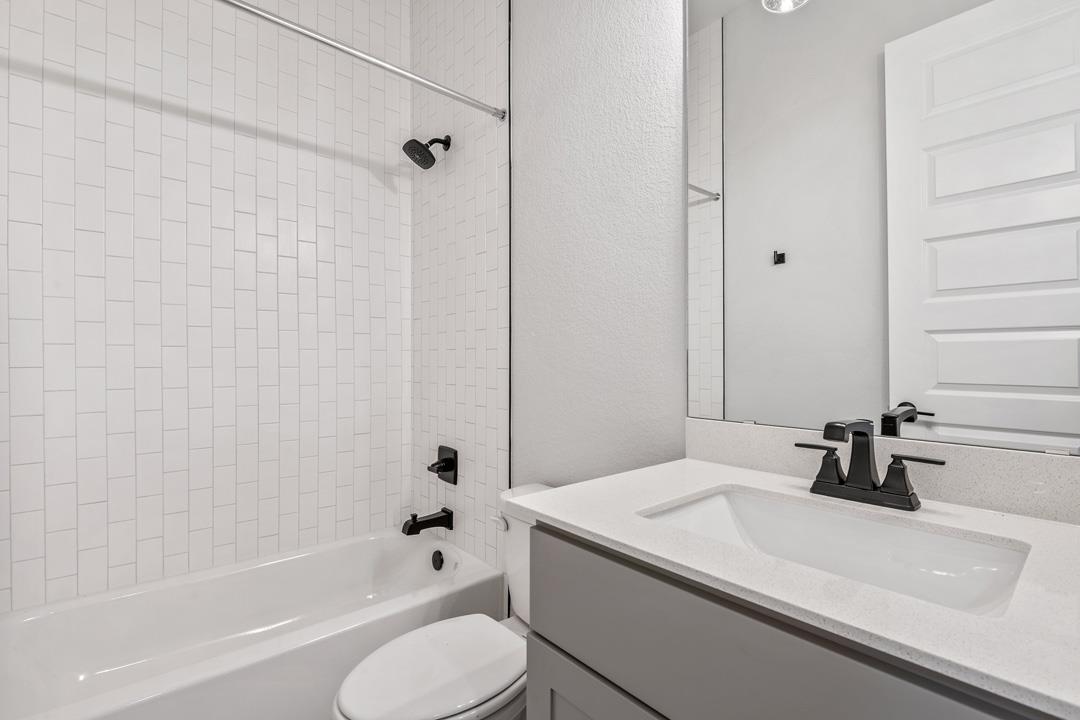 608 Leeland Drive, Liberty Hill, TX 78642