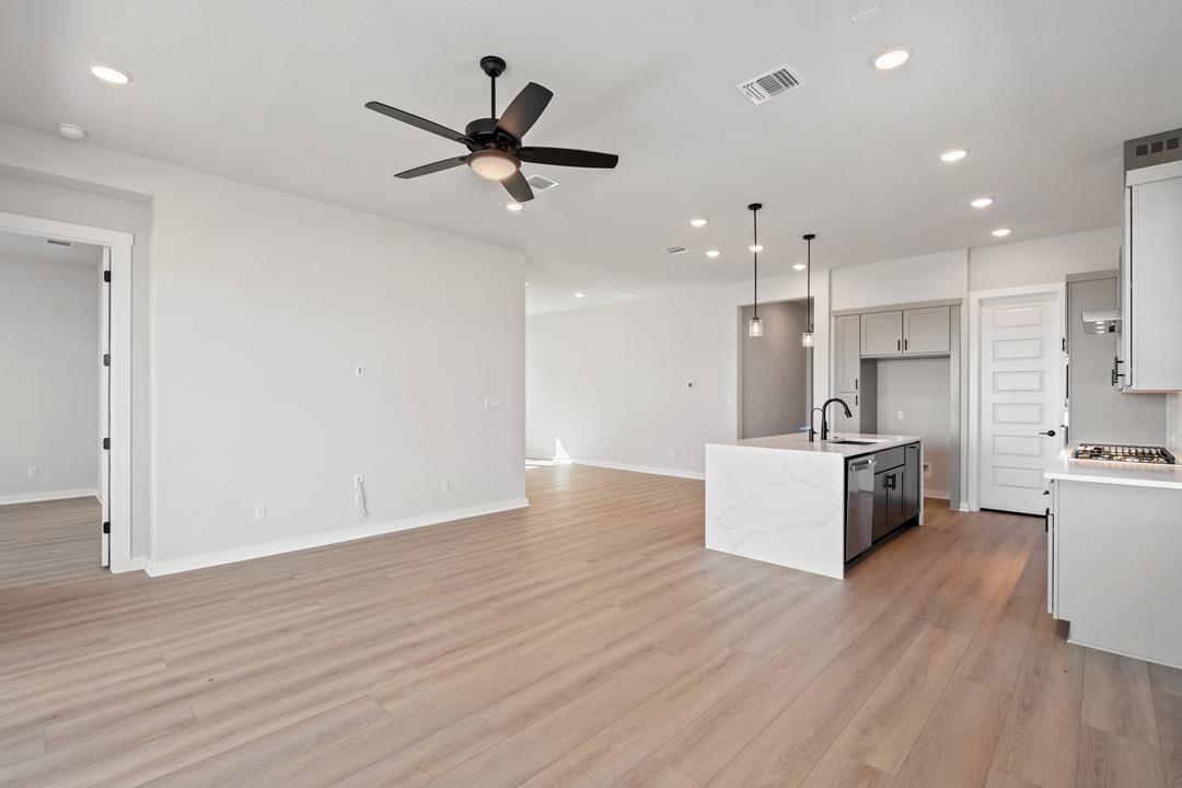 608 Leeland Drive, Liberty Hill, TX 78642