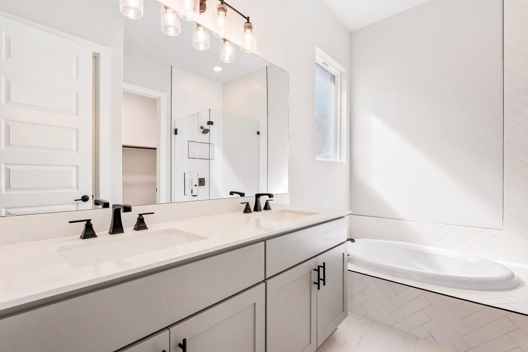 608 Leeland Drive, Liberty Hill, TX 78642