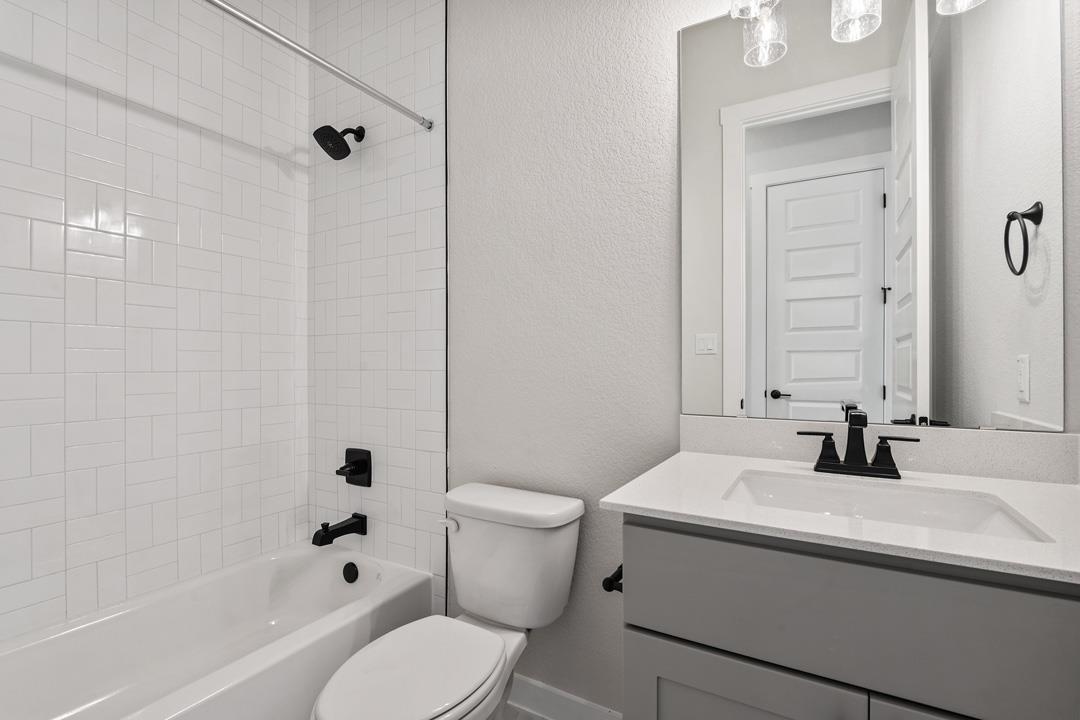 608 Leeland Drive, Liberty Hill, TX 78642