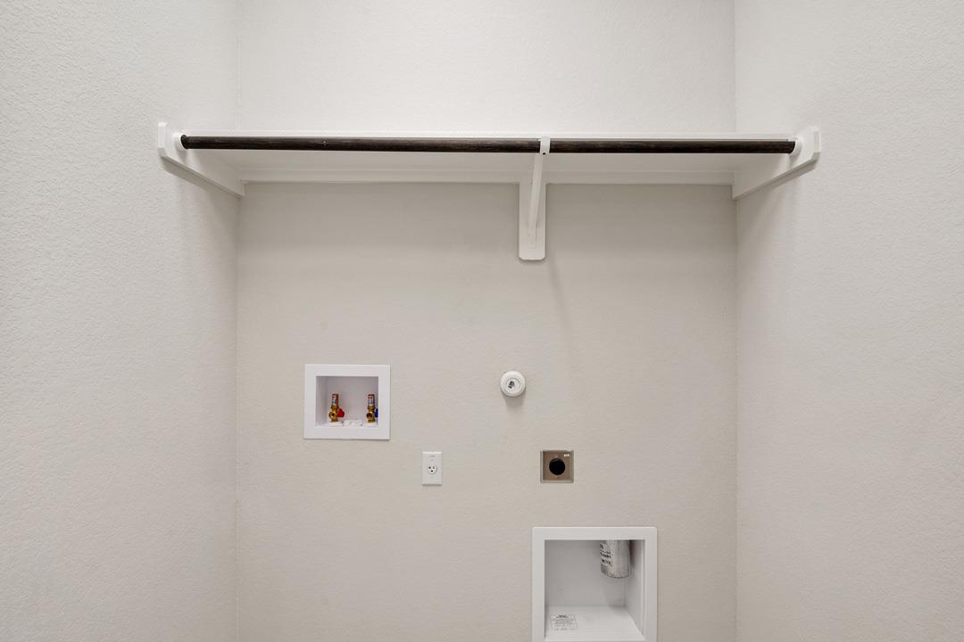 608 Leeland Drive, Liberty Hill, TX 78642