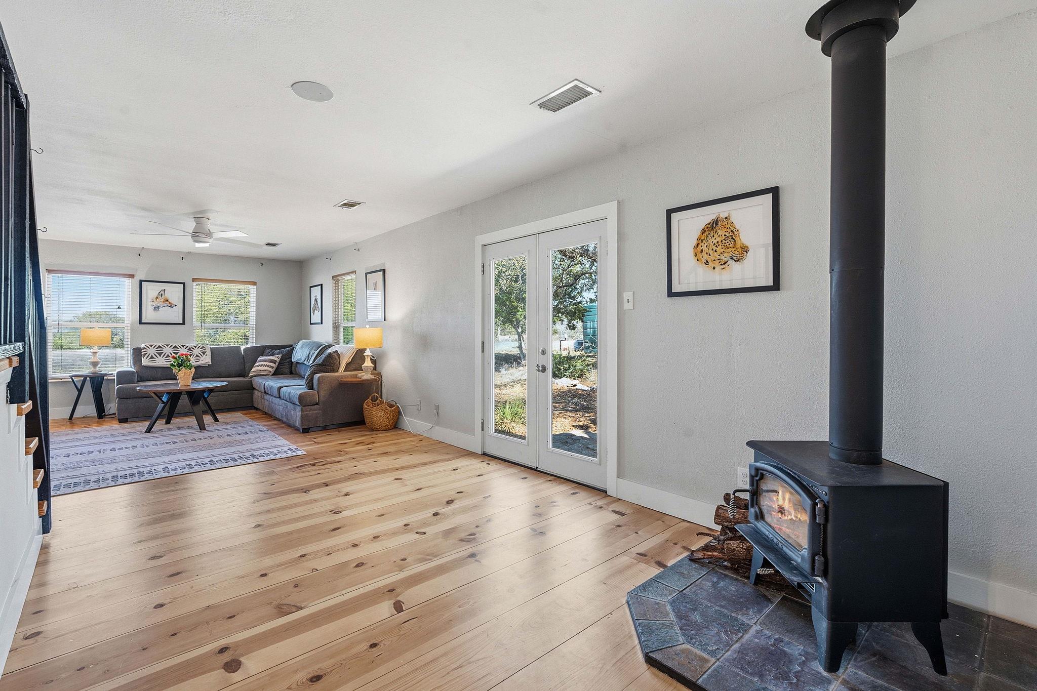 255 Rocky Creek Rd, Dripping Springs, TX 78620