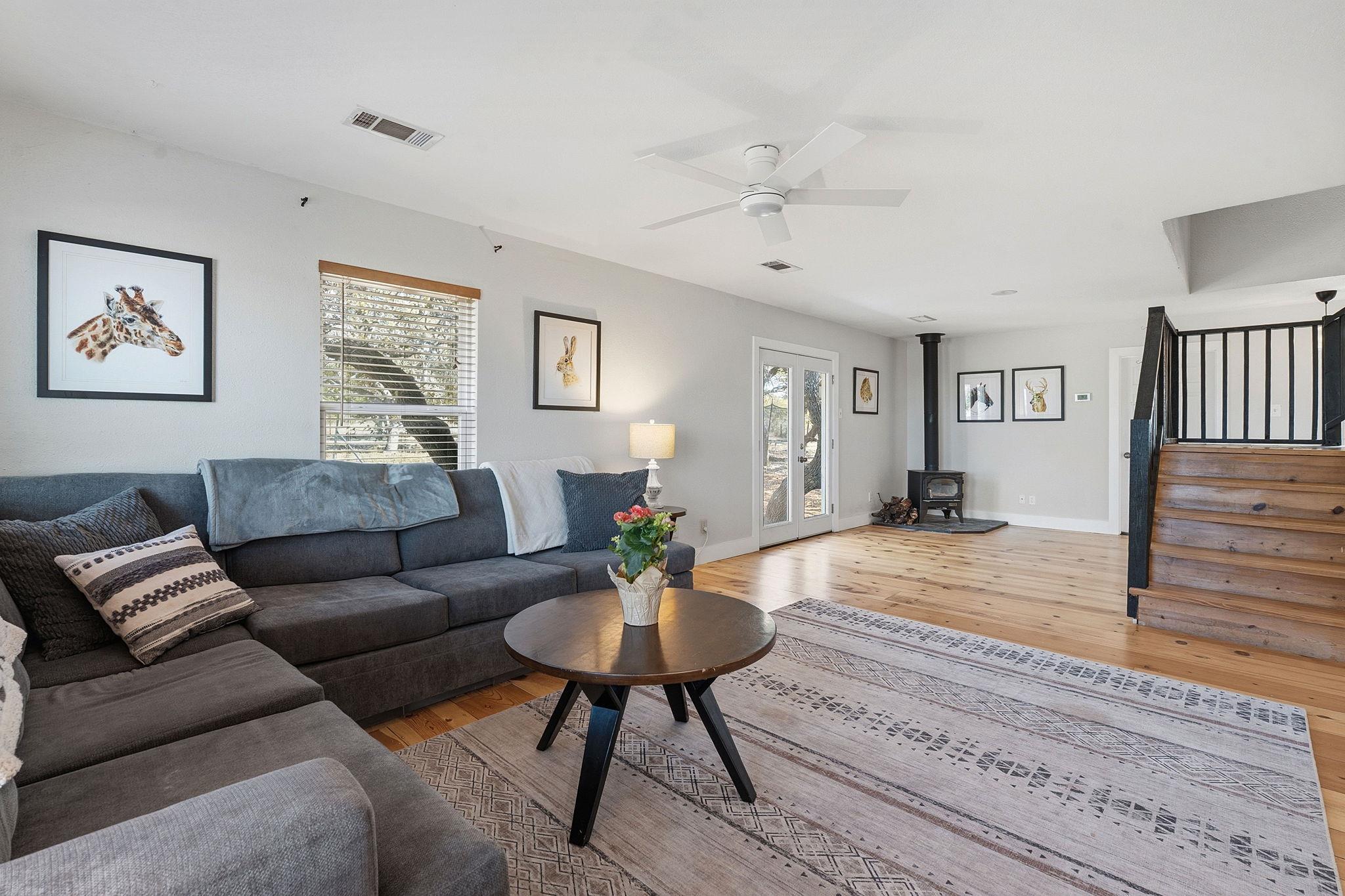 255 Rocky Creek Rd, Dripping Springs, TX 78620